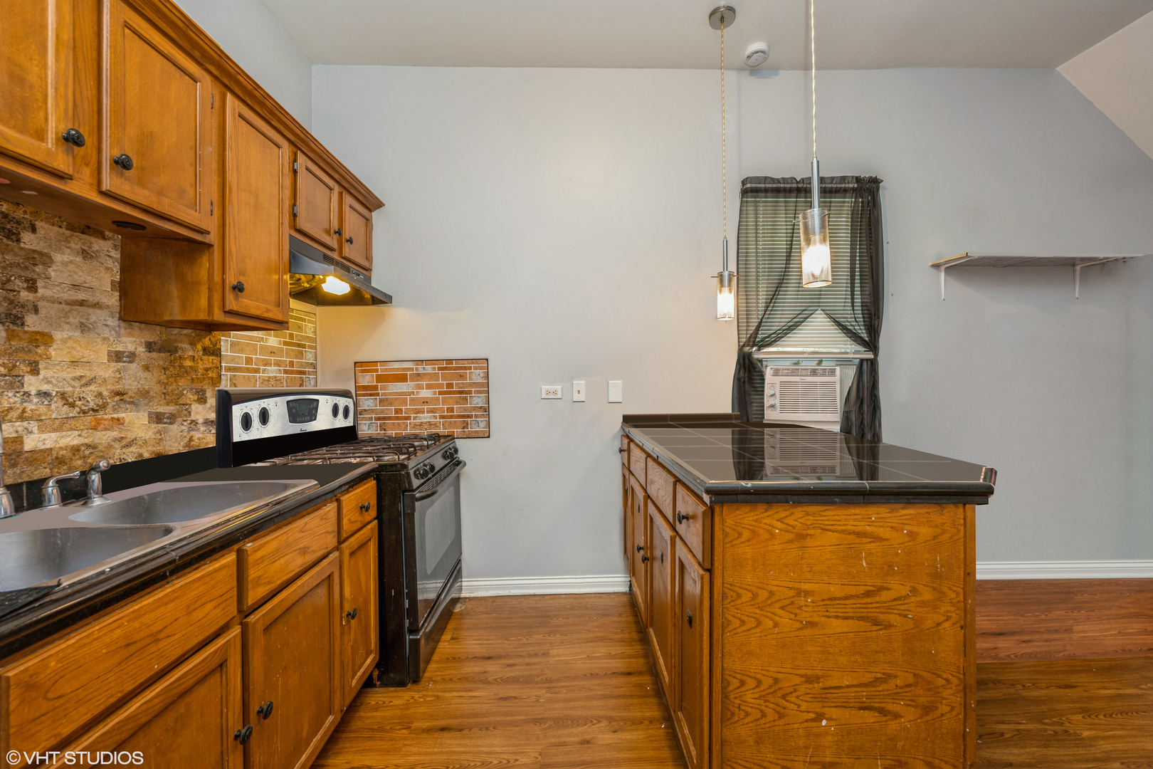 4452 S Shields Avenue, Chicago, IL 60609