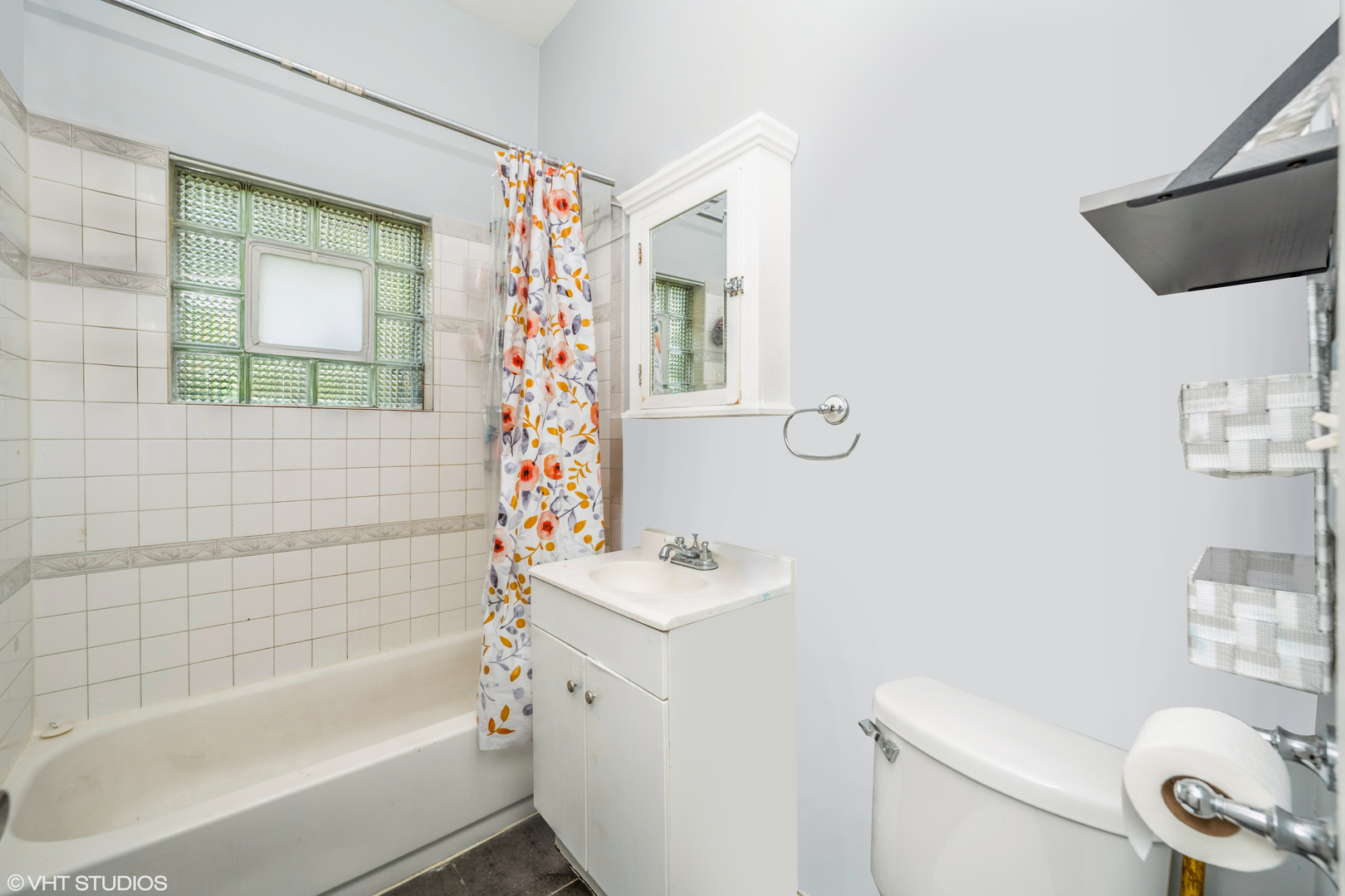 4452 S Shields Avenue, Chicago, IL 60609