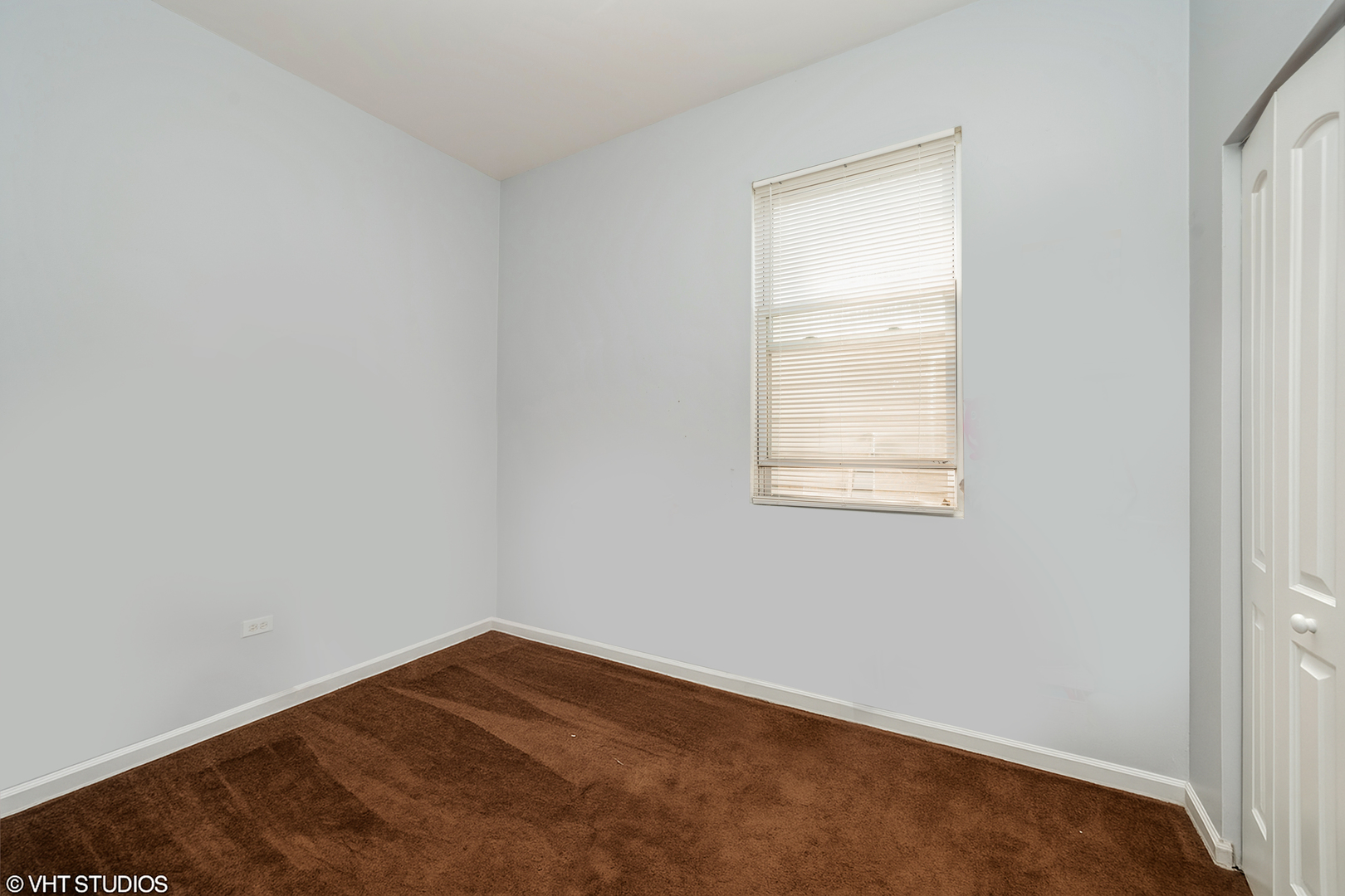 4452 S Shields Avenue, Chicago, IL 60609