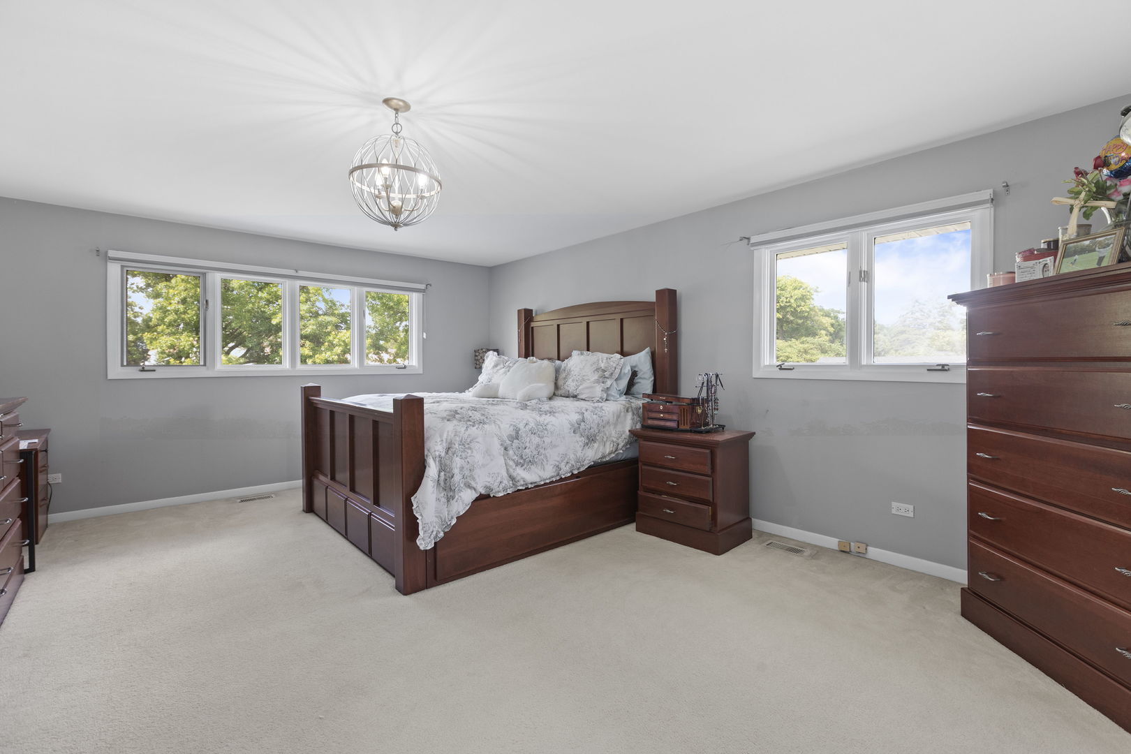 2811 35th Street, Oak Brook, IL 60523