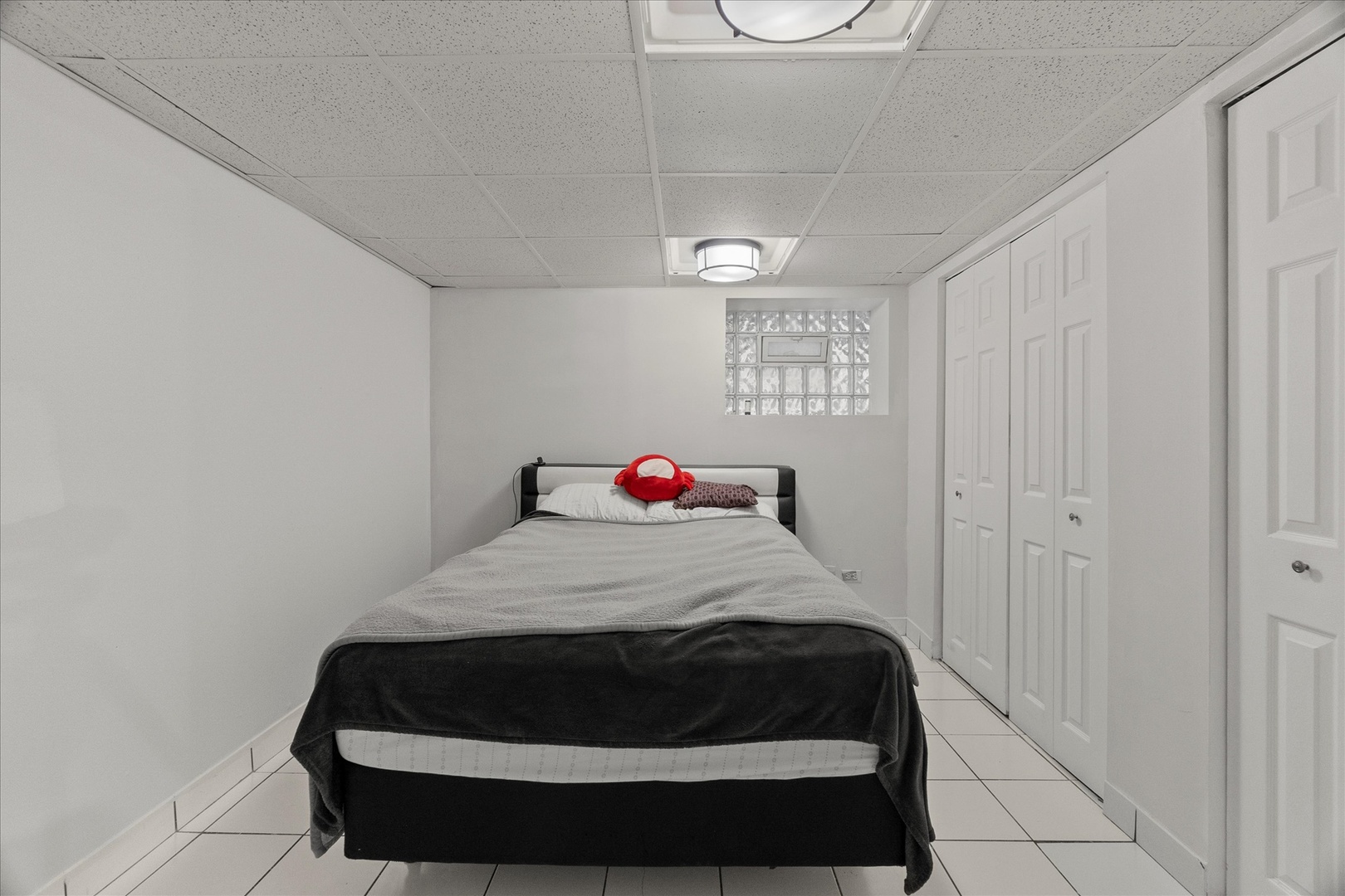 7431 N Hoyne Avenue #G, Chicago, IL 60645