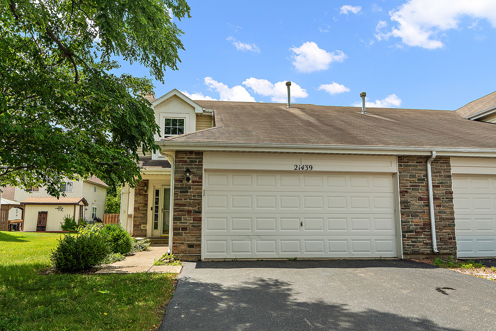 21439 Abbey Lane, Crest Hill, IL 60403