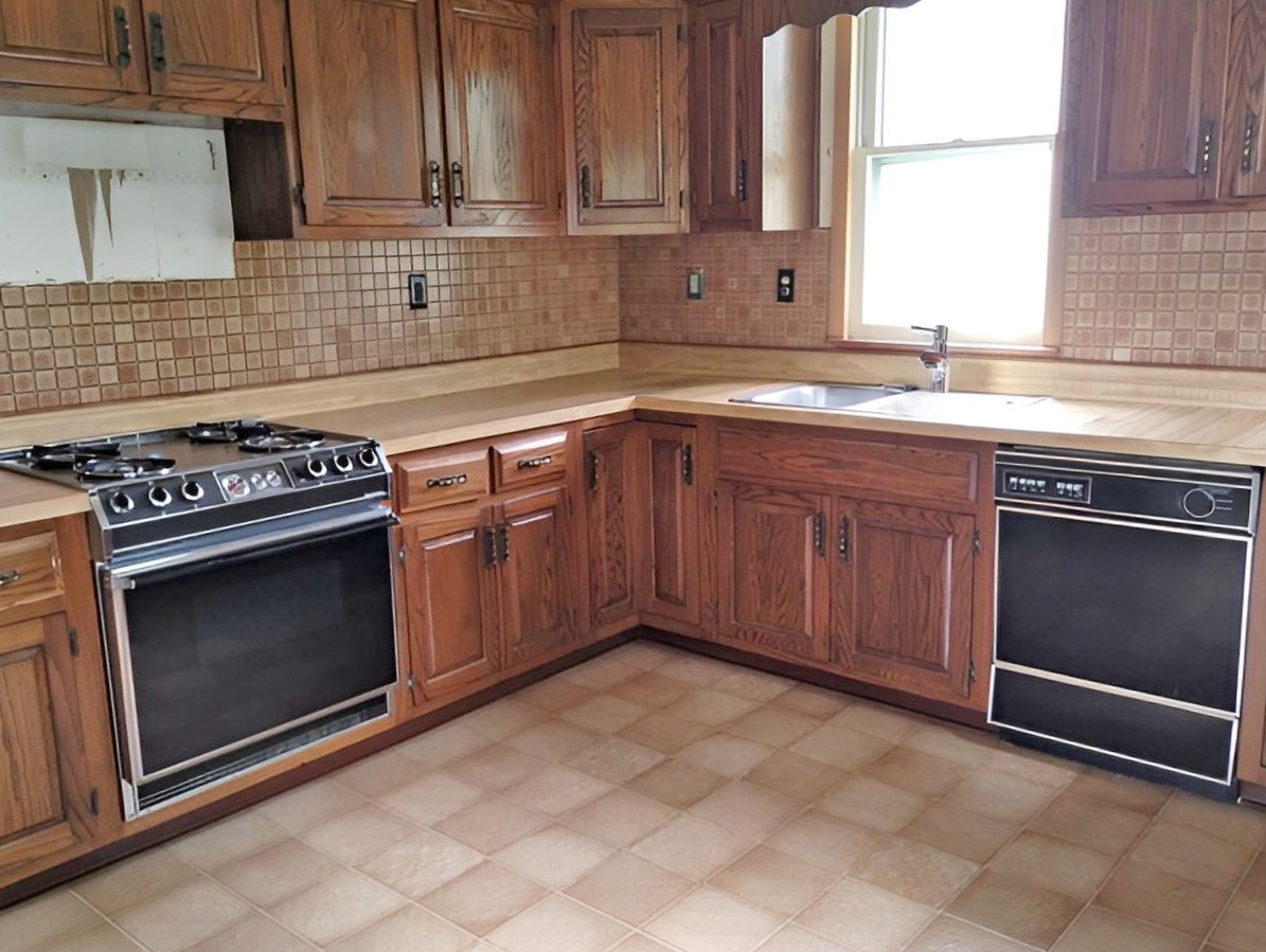 13809 SEELEY Avenue, Blue Island, IL 60406