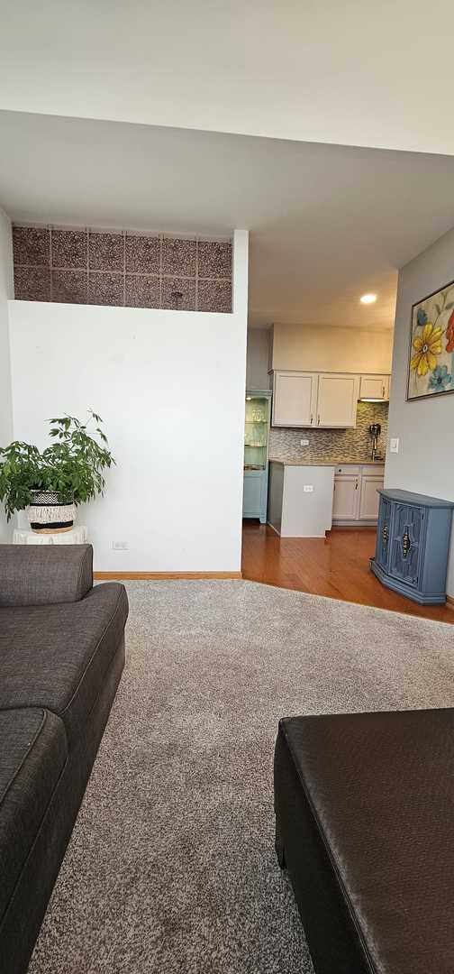 112 S Barton Trail #112, Batavia, IL 60510