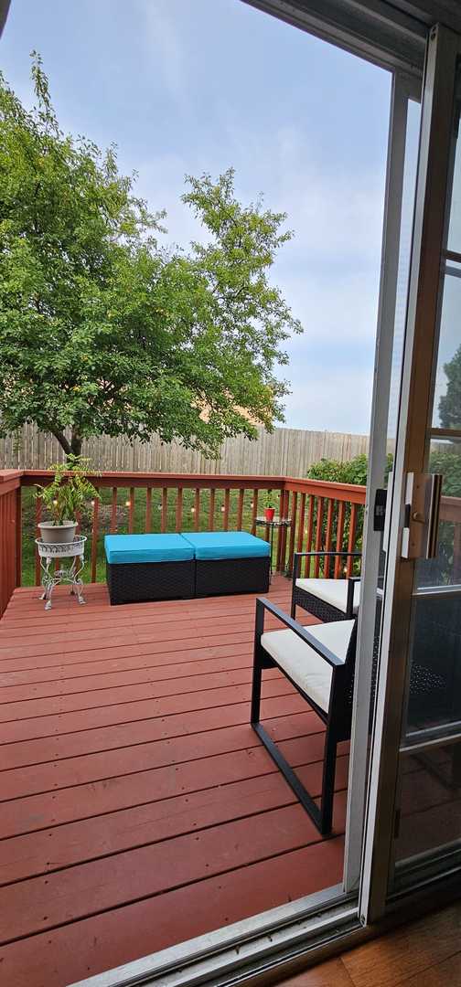 112 S Barton Trail #112, Batavia, IL 60510