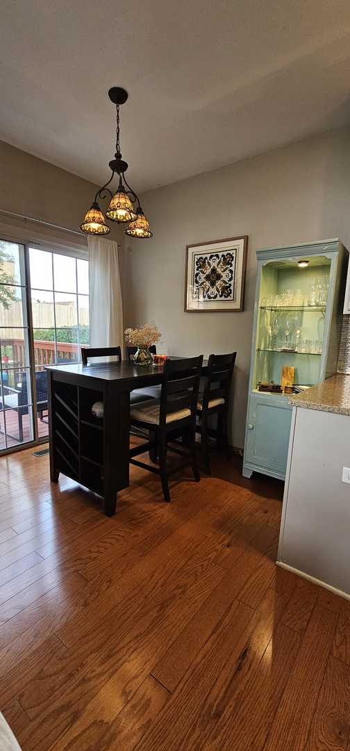 112 S Barton Trail #112, Batavia, IL 60510