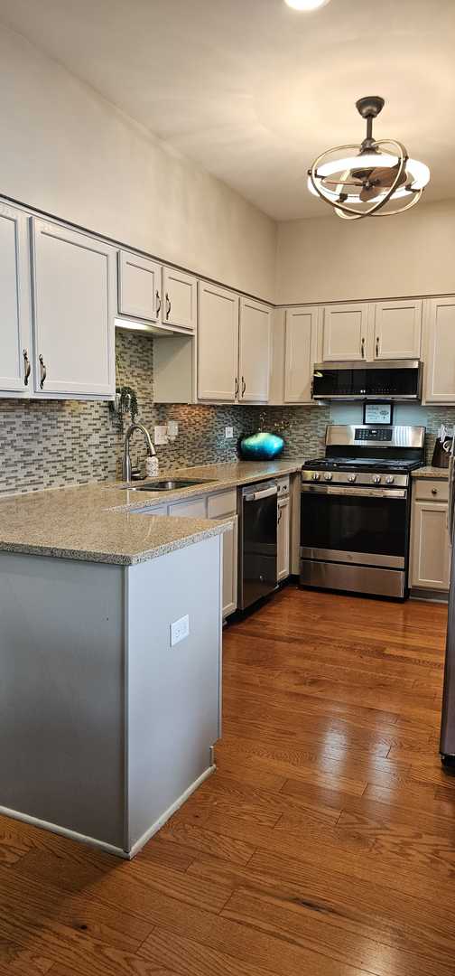 112 S Barton Trail #112, Batavia, IL 60510