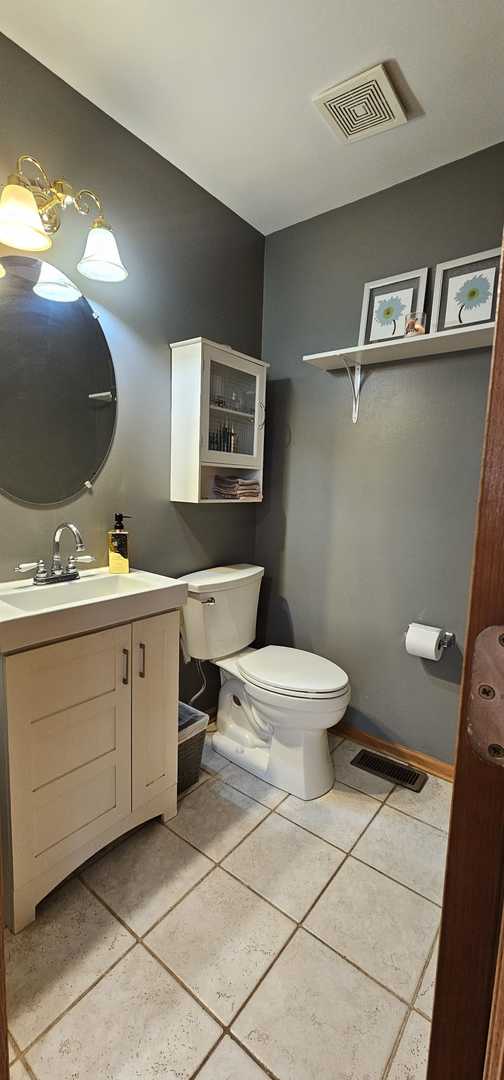 112 S Barton Trail #112, Batavia, IL 60510
