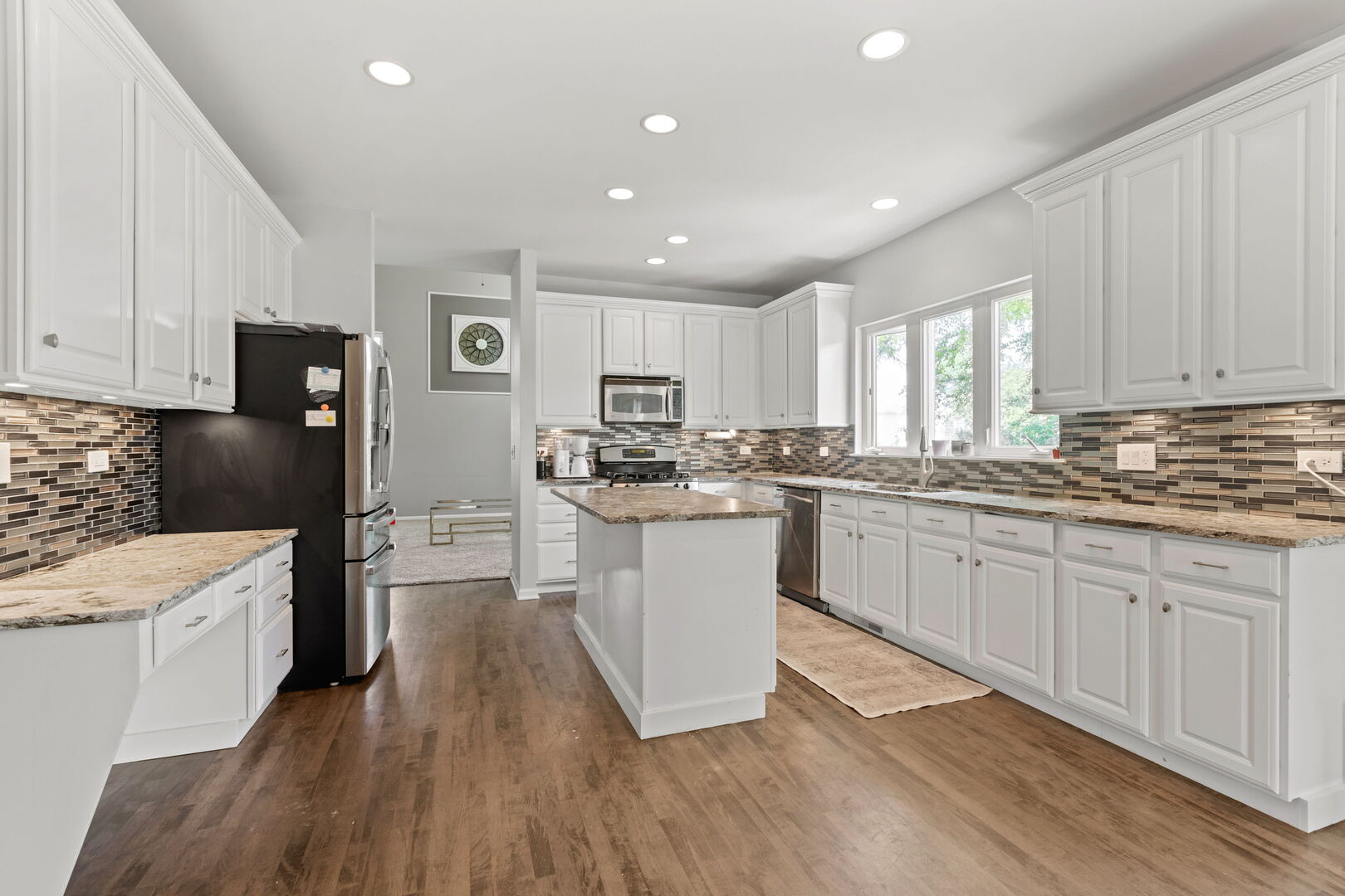 1188 Ridgewood Circle, Lake In The Hills, IL 60156