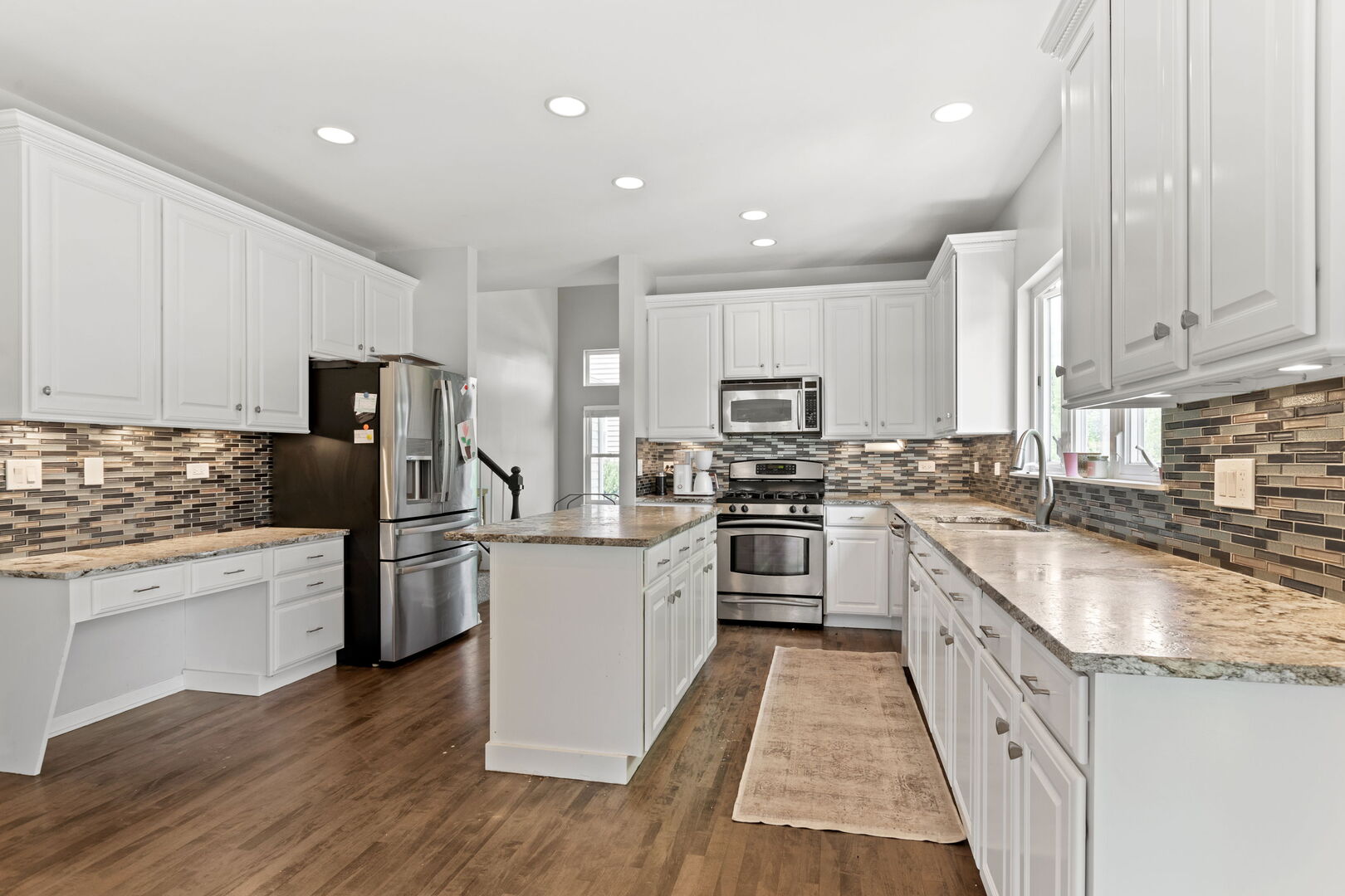 1188 Ridgewood Circle, Lake In The Hills, IL 60156