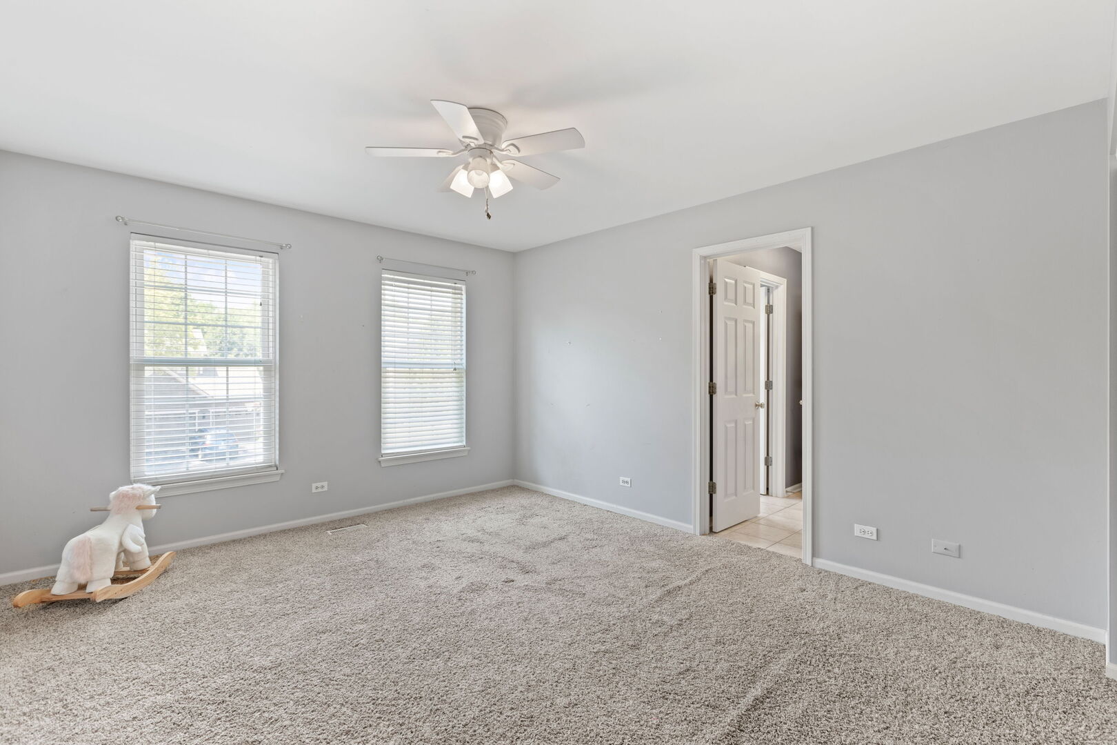 1188 Ridgewood Circle, Lake In The Hills, IL 60156