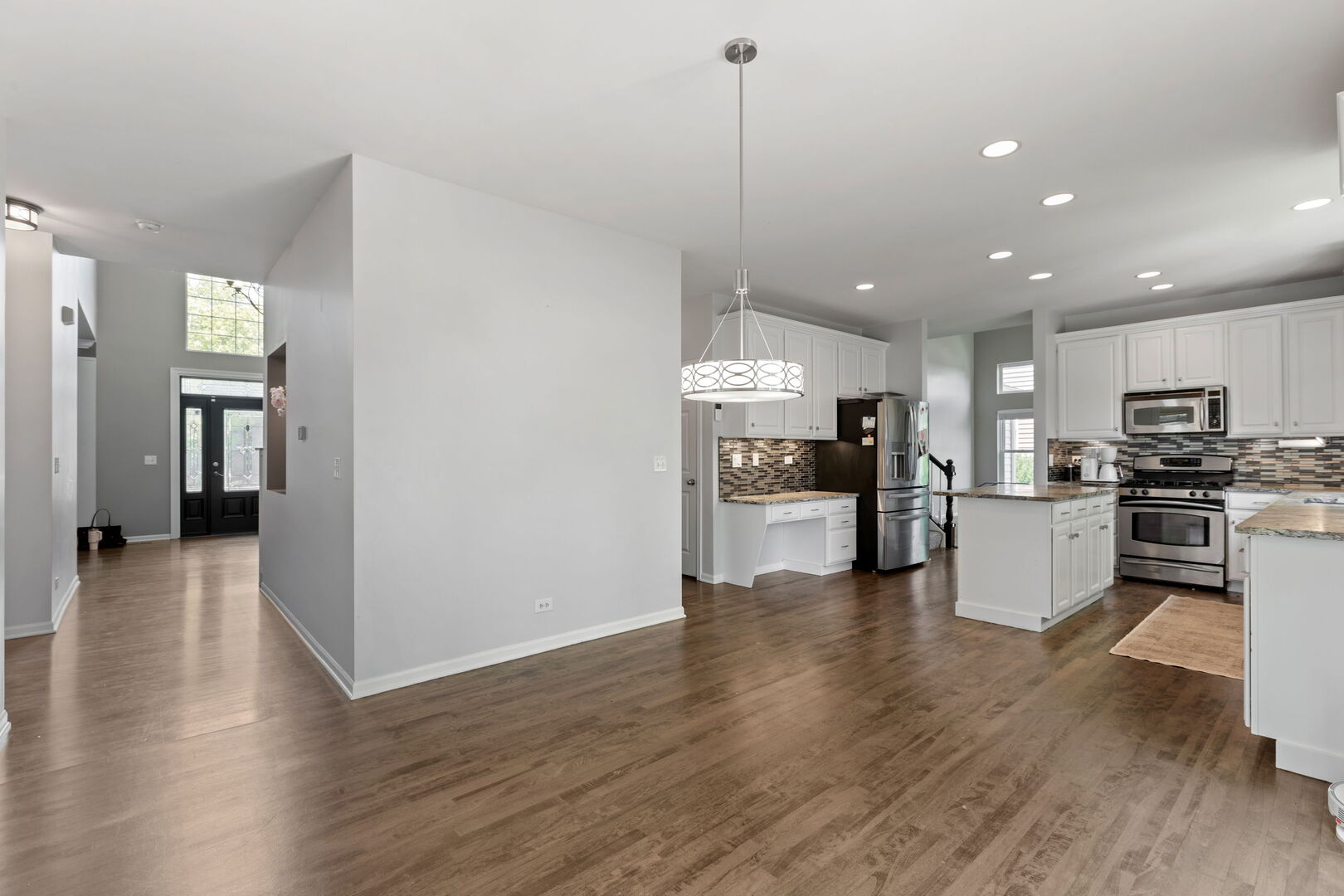 1188 Ridgewood Circle, Lake In The Hills, IL 60156