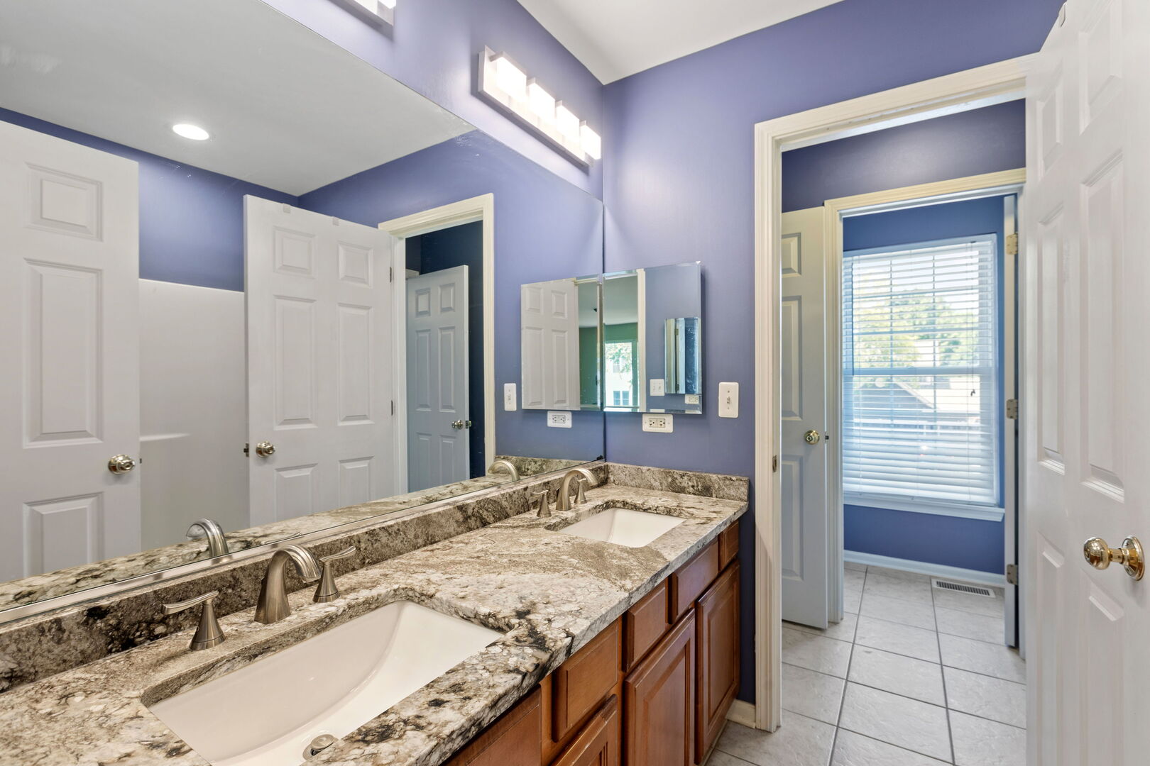 1188 Ridgewood Circle, Lake In The Hills, IL 60156