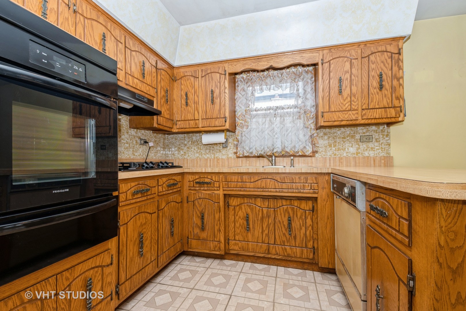 5741 S Neenah Avenue, Chicago, IL 60638