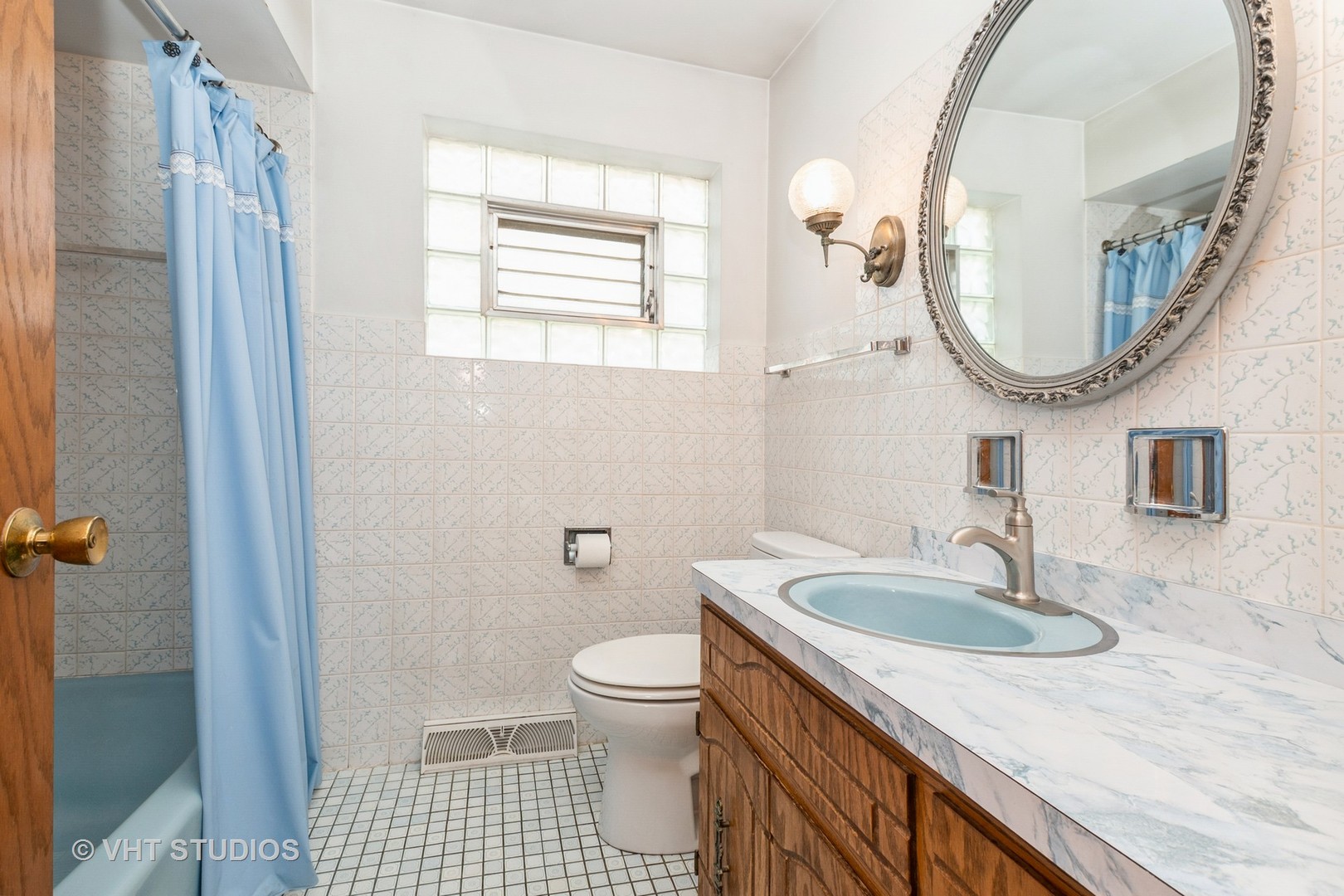 5741 S Neenah Avenue, Chicago, IL 60638