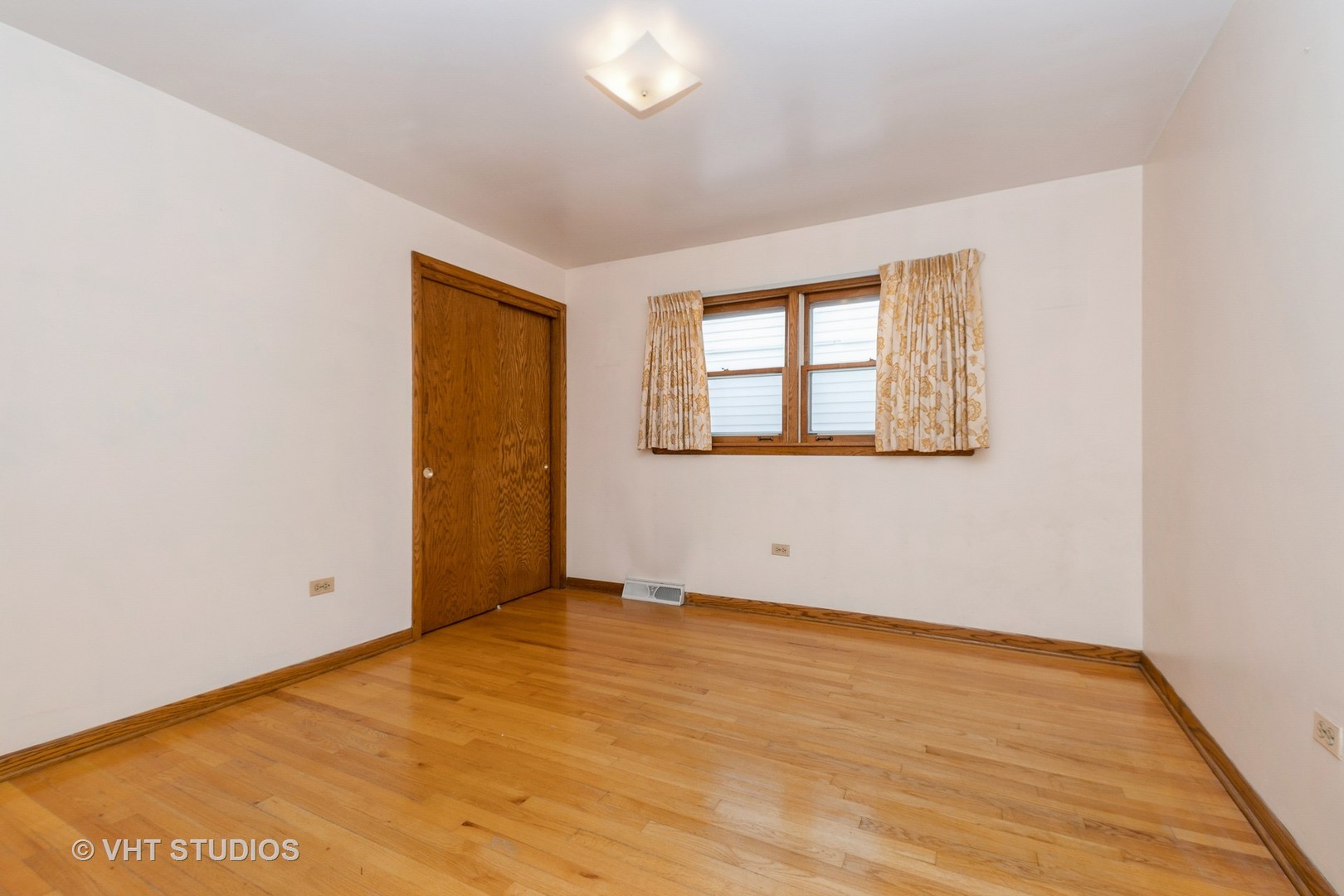 5741 S Neenah Avenue, Chicago, IL 60638