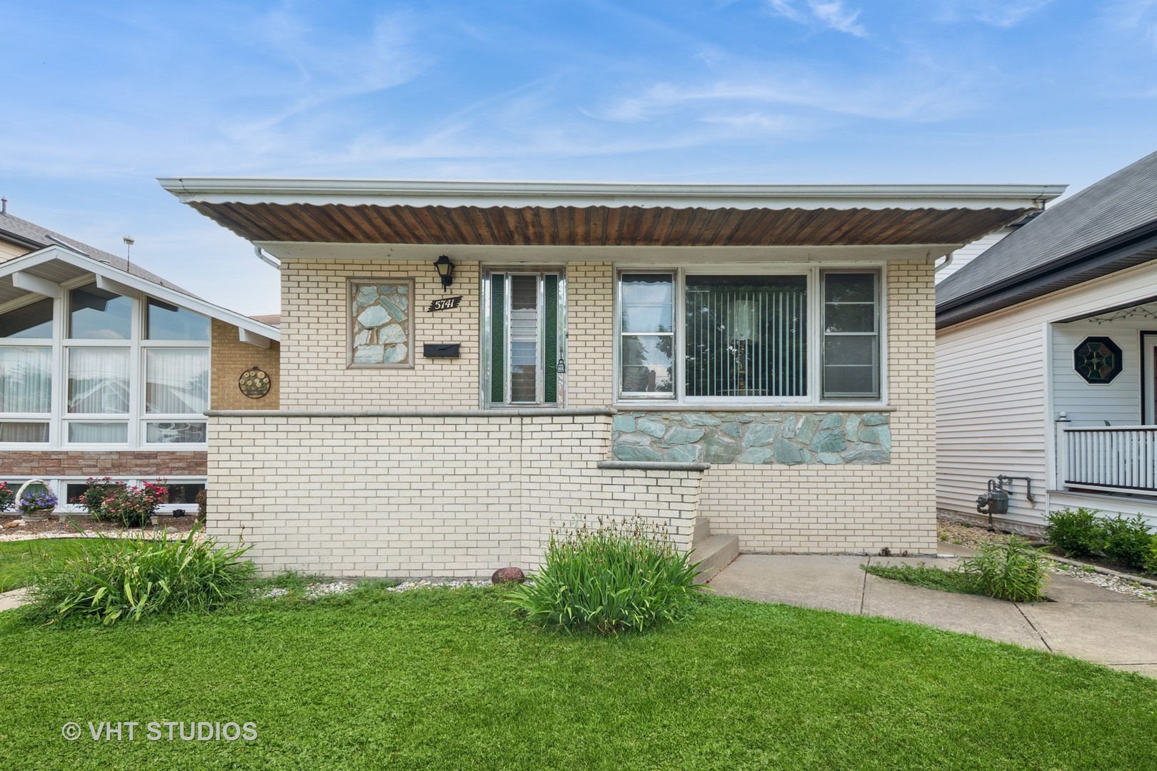 5741 S Neenah Avenue, Chicago, IL 60638