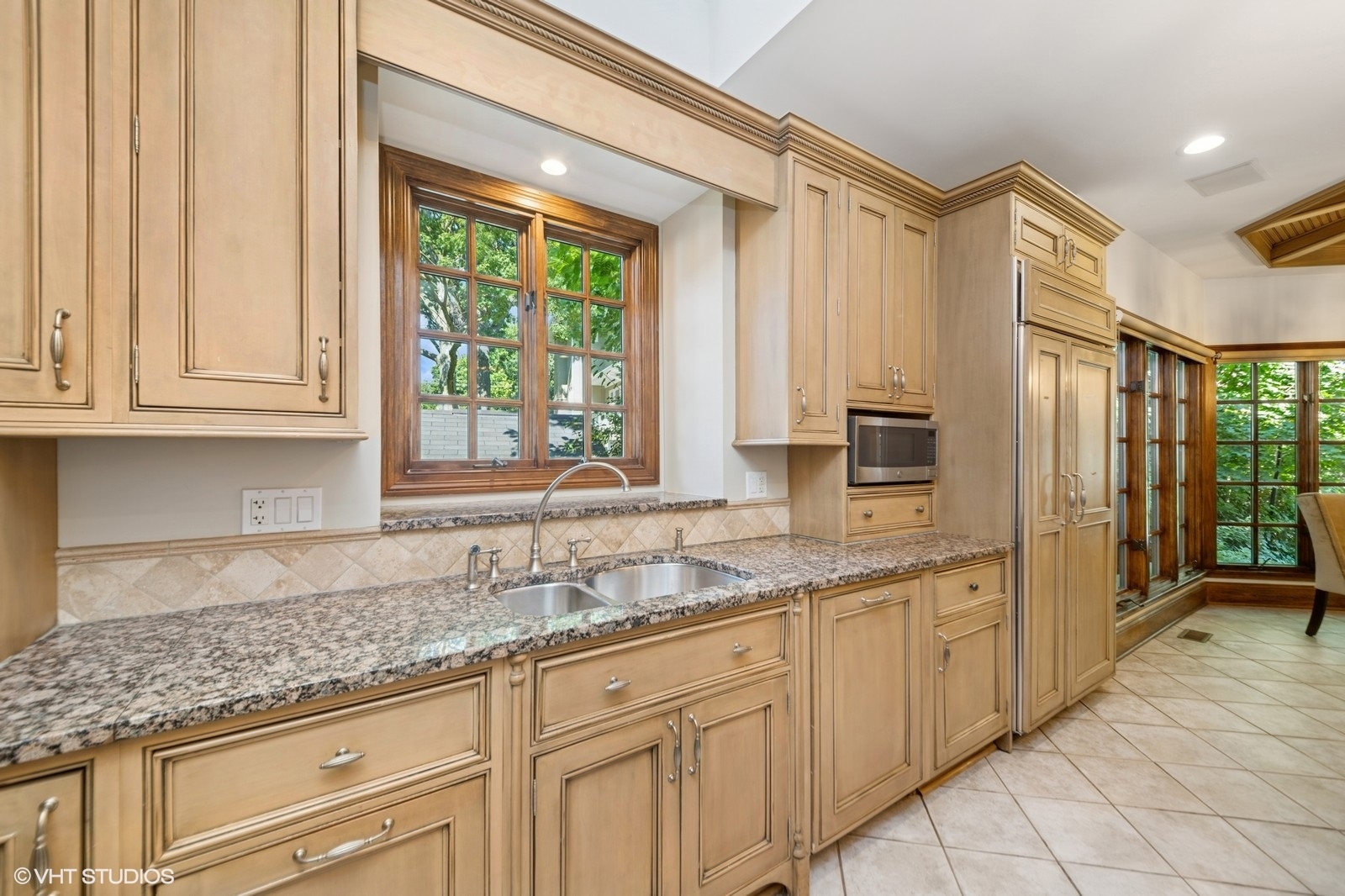 580 Oak Street, Glen Ellyn, IL 60137