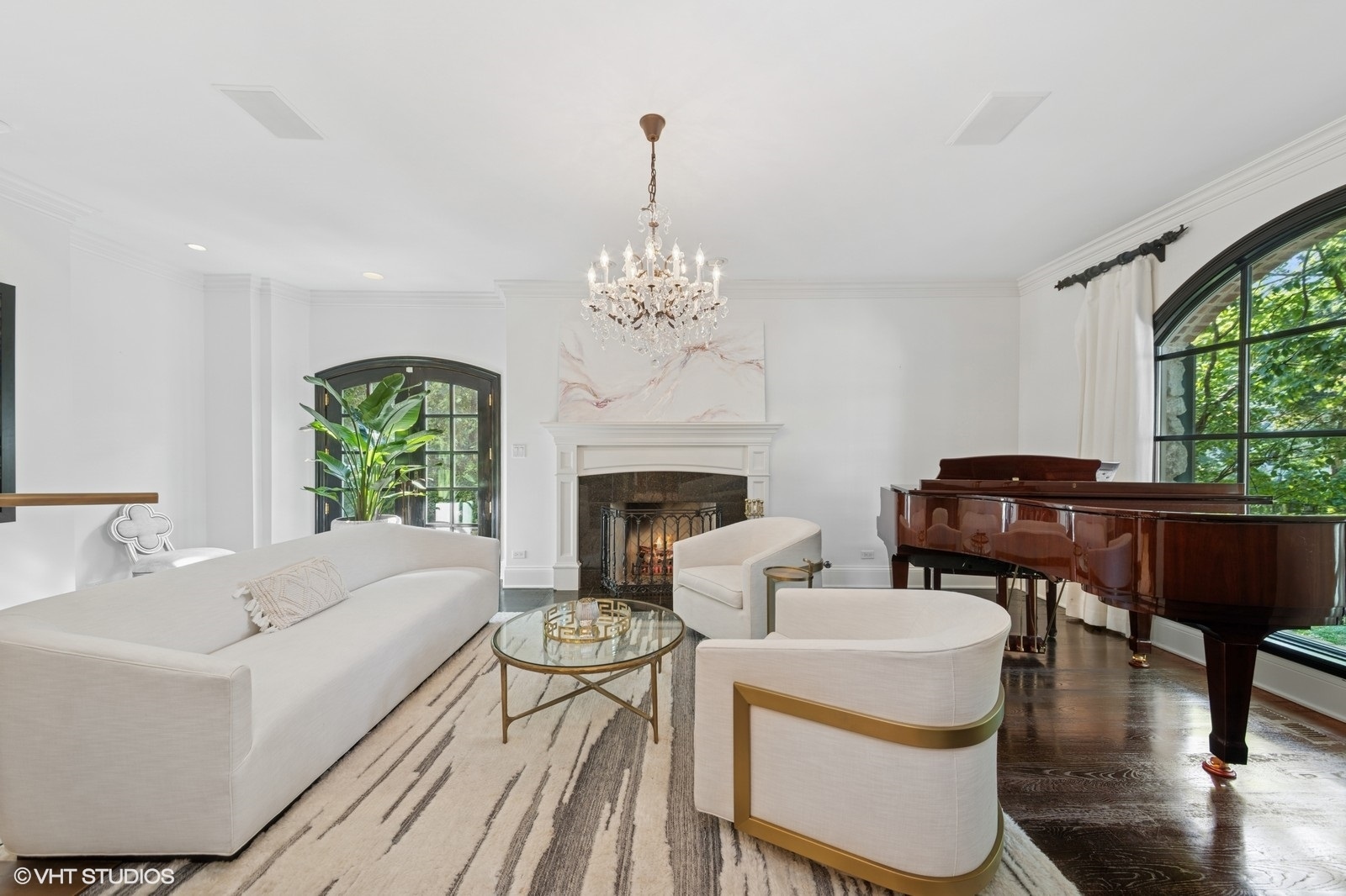 580 Oak Street, Glen Ellyn, IL 60137