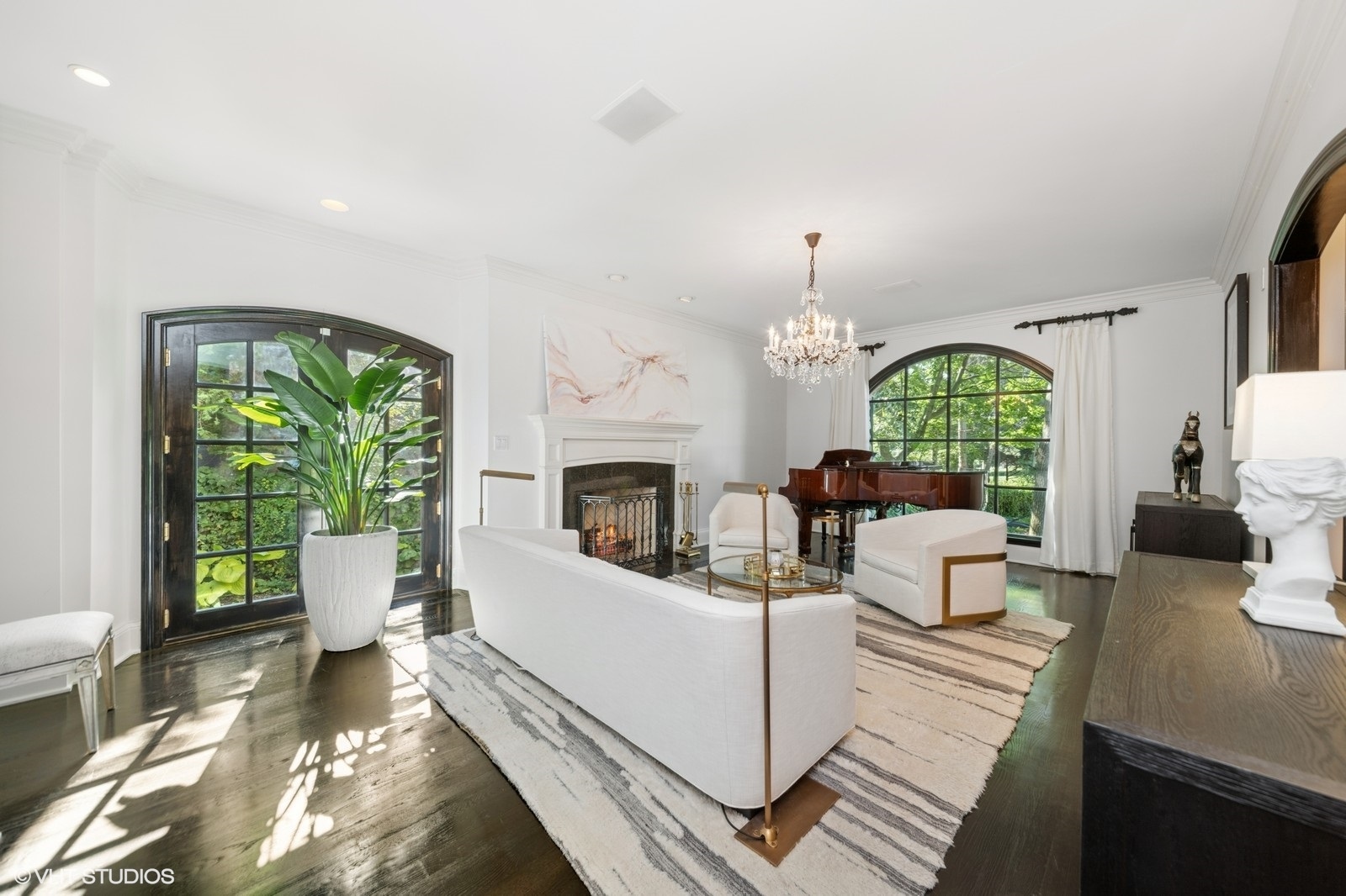 580 Oak Street, Glen Ellyn, IL 60137