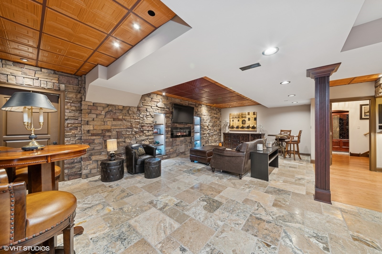 580 Oak Street, Glen Ellyn, IL 60137