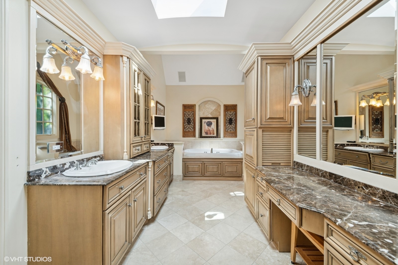 580 Oak Street, Glen Ellyn, IL 60137