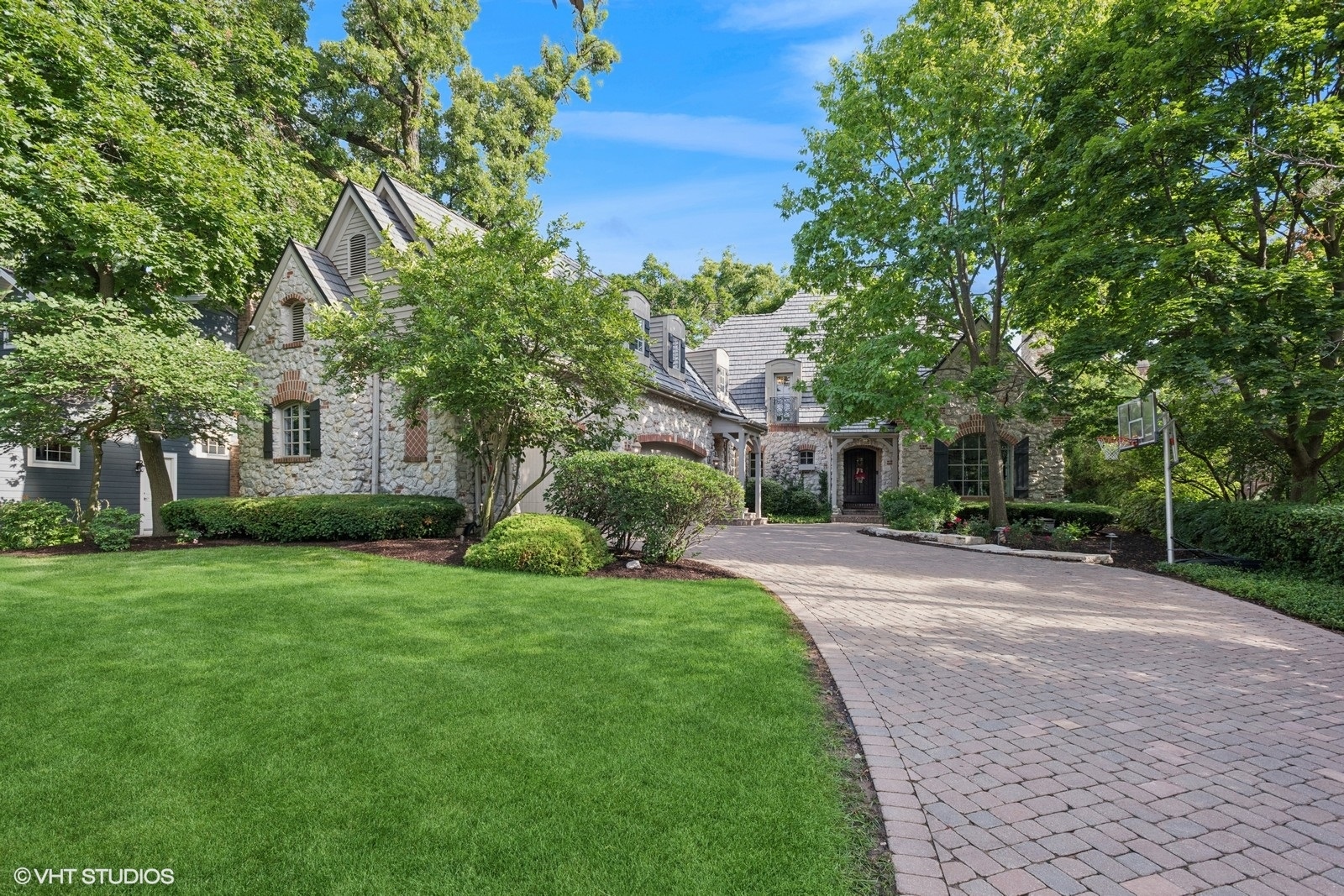 580 Oak Street, Glen Ellyn, IL 60137