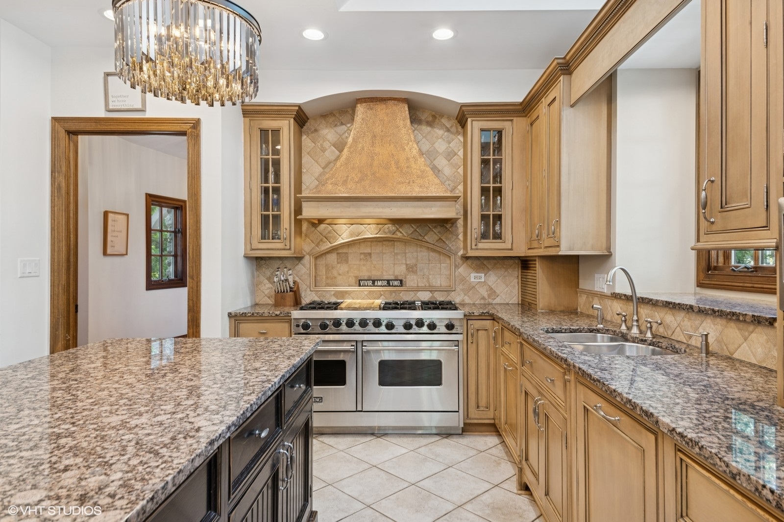 580 Oak Street, Glen Ellyn, IL 60137