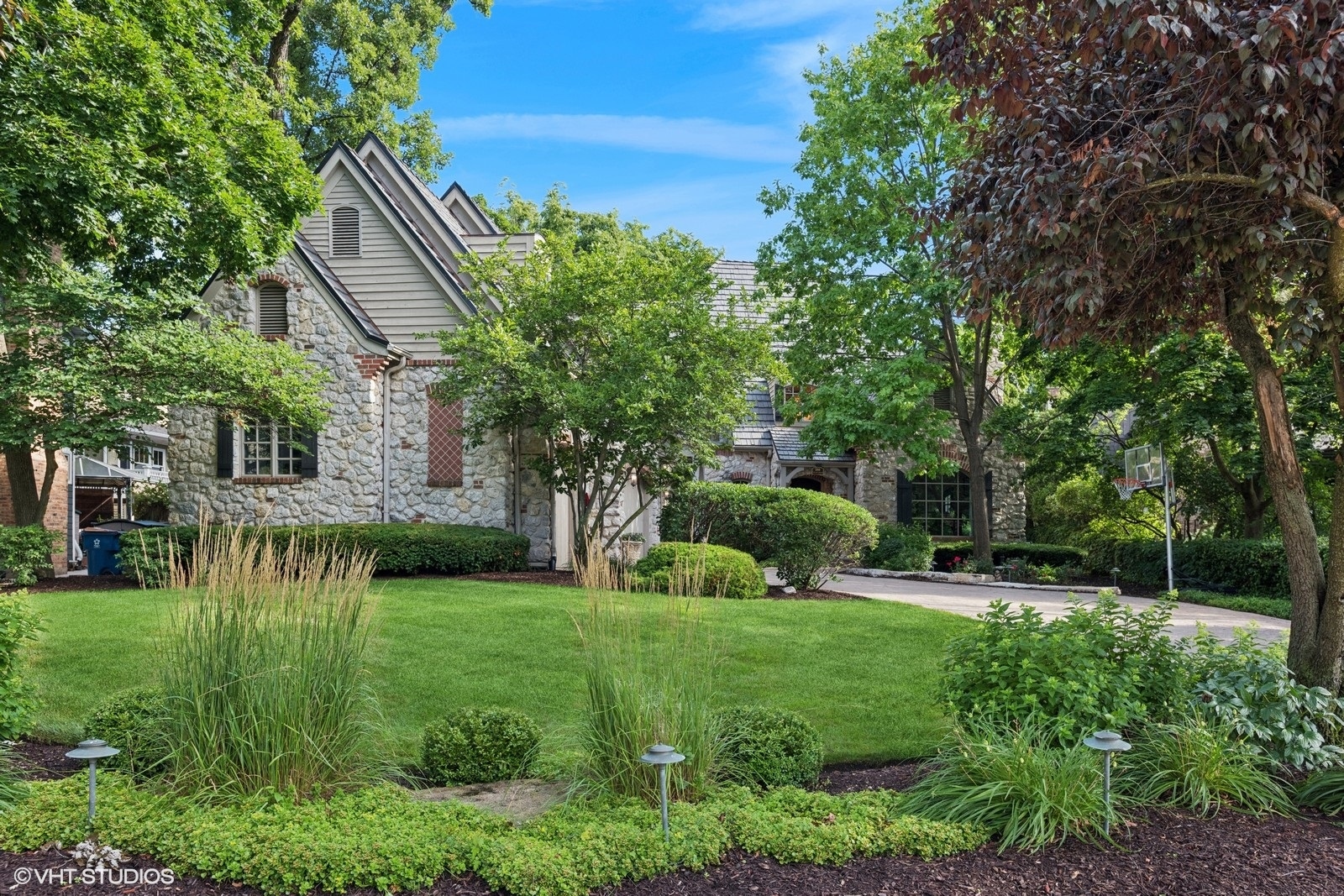 580 Oak Street, Glen Ellyn, IL 60137