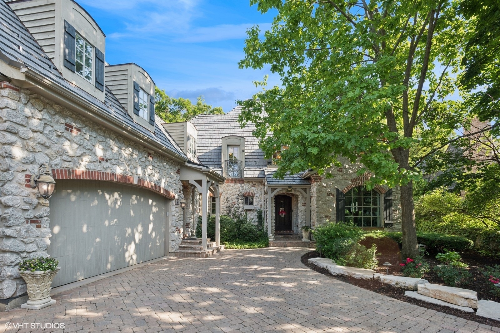 580 Oak Street, Glen Ellyn, IL 60137