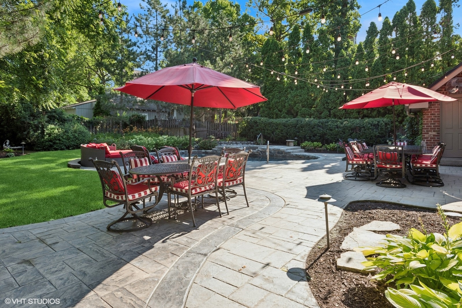 580 Oak Street, Glen Ellyn, IL 60137