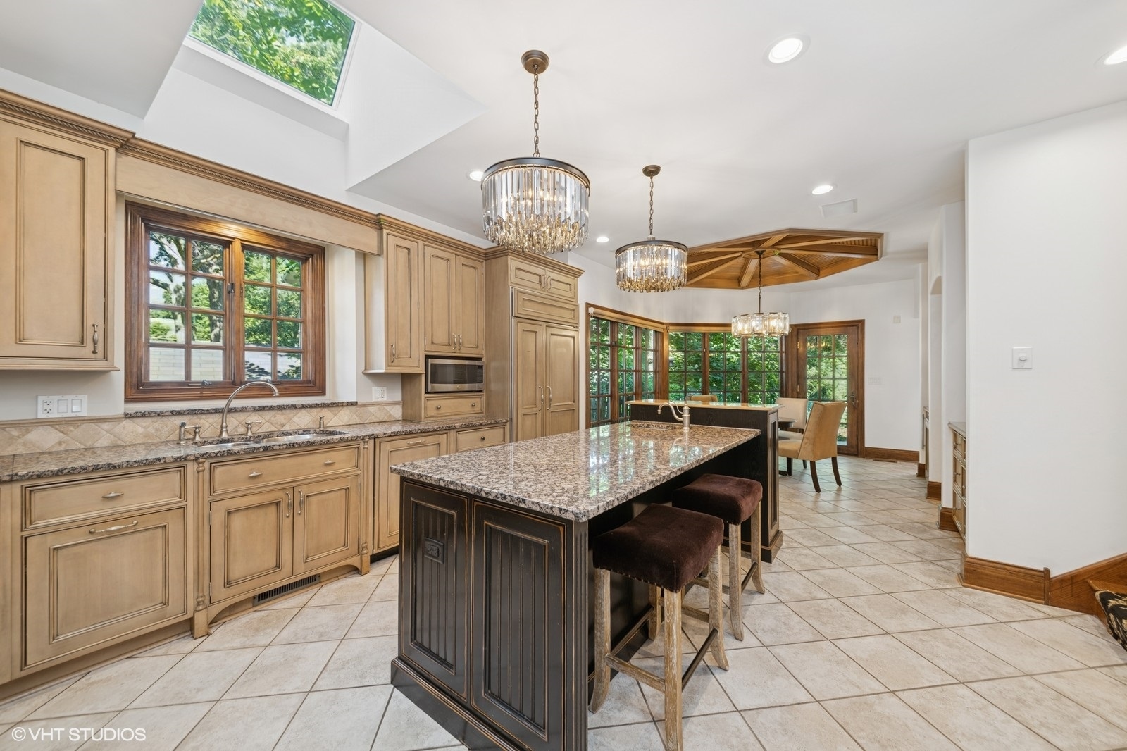 580 Oak Street, Glen Ellyn, IL 60137