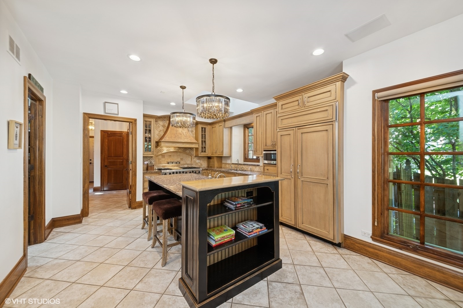 580 Oak Street, Glen Ellyn, IL 60137