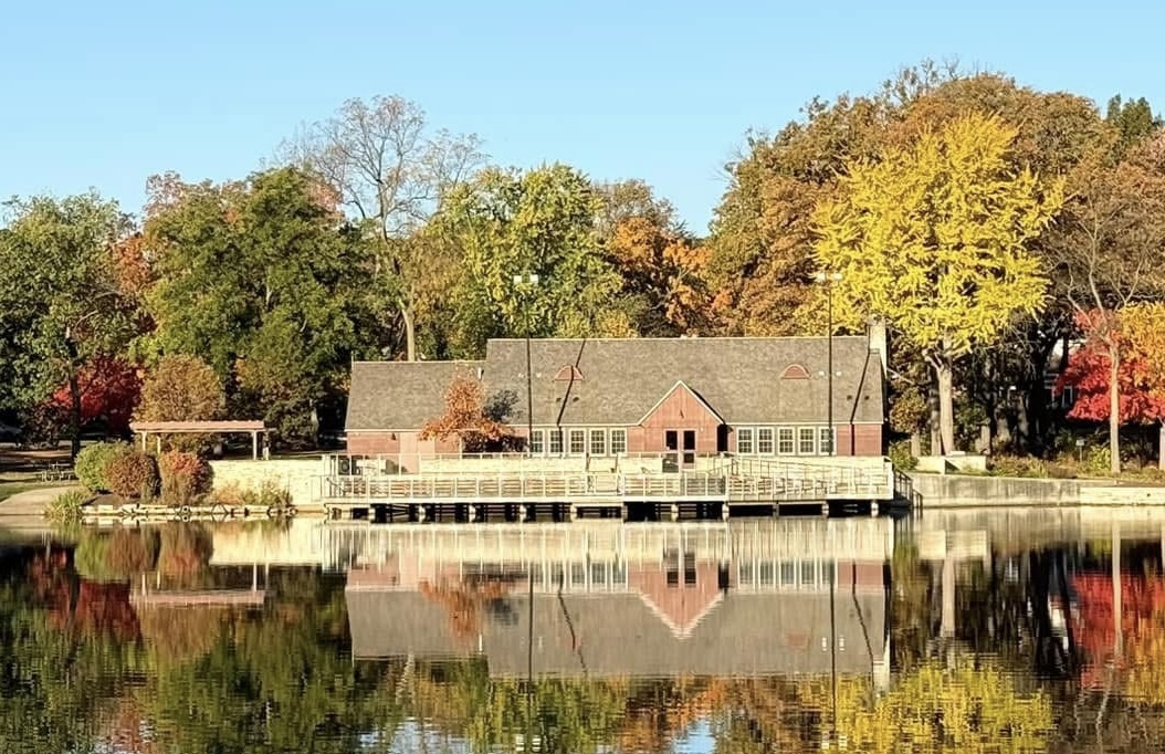 580 Oak Street, Glen Ellyn, IL 60137