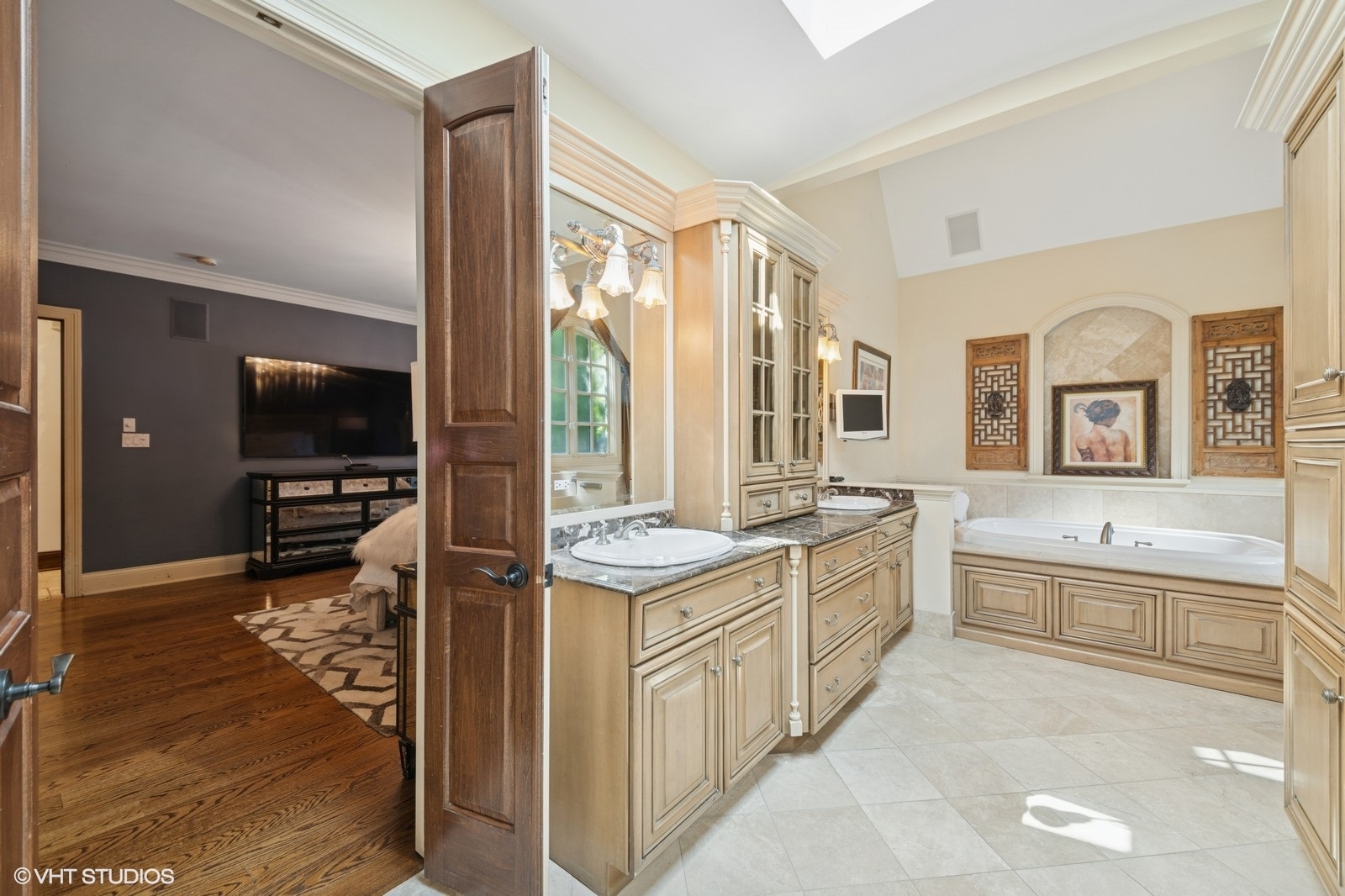 580 Oak Street, Glen Ellyn, IL 60137