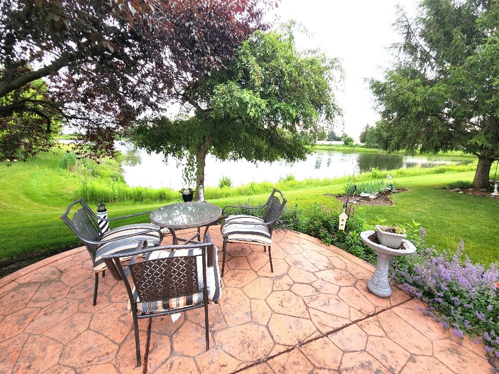 2510 Lorraine Circle, Geneva, IL 60134