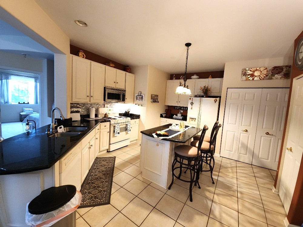 2510 Lorraine Circle, Geneva, IL 60134