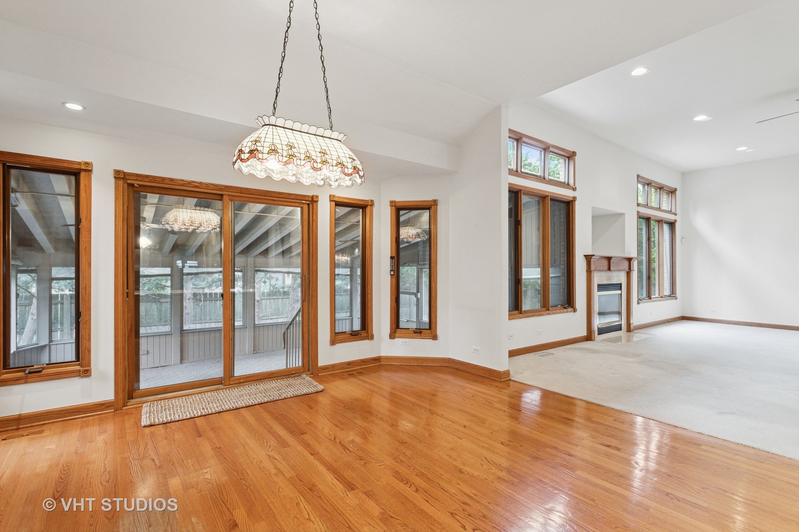 3061 Rosebrook Circle, Westchester, IL 60154