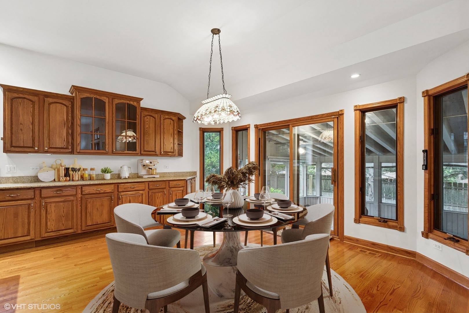 3061 Rosebrook Circle, Westchester, IL 60154