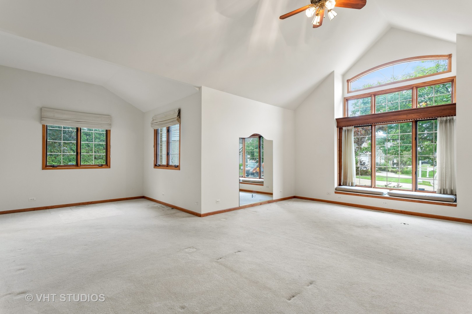 3061 Rosebrook Circle, Westchester, IL 60154