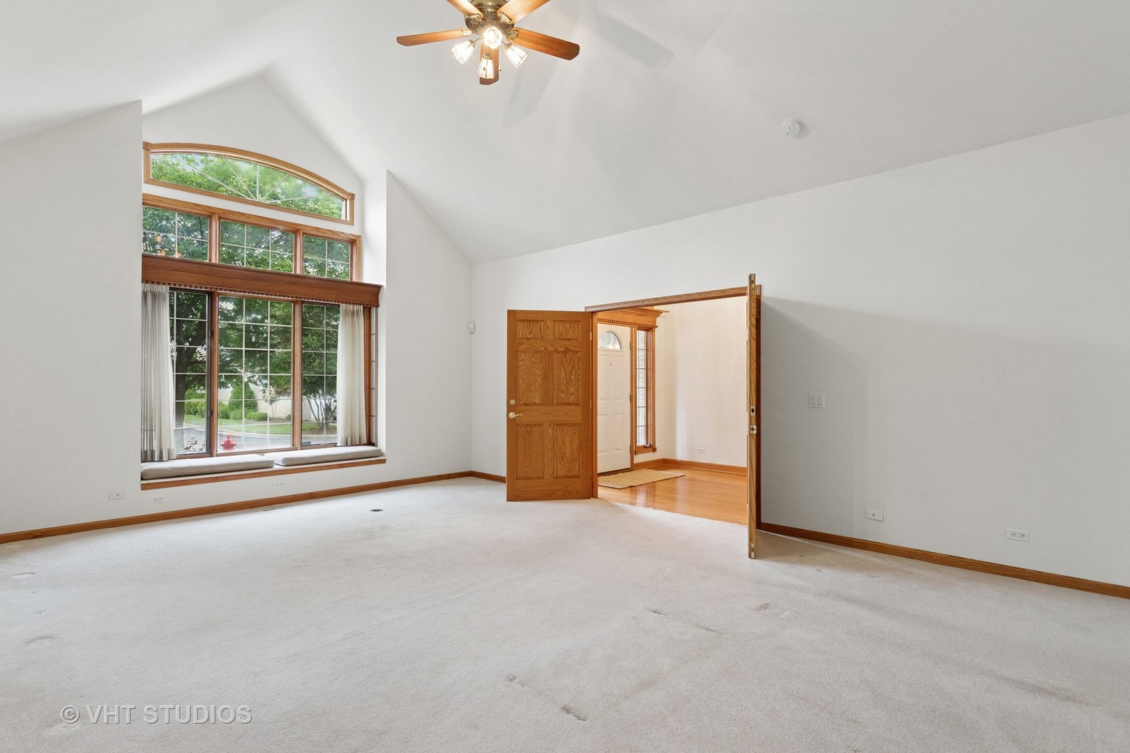 3061 Rosebrook Circle, Westchester, IL 60154