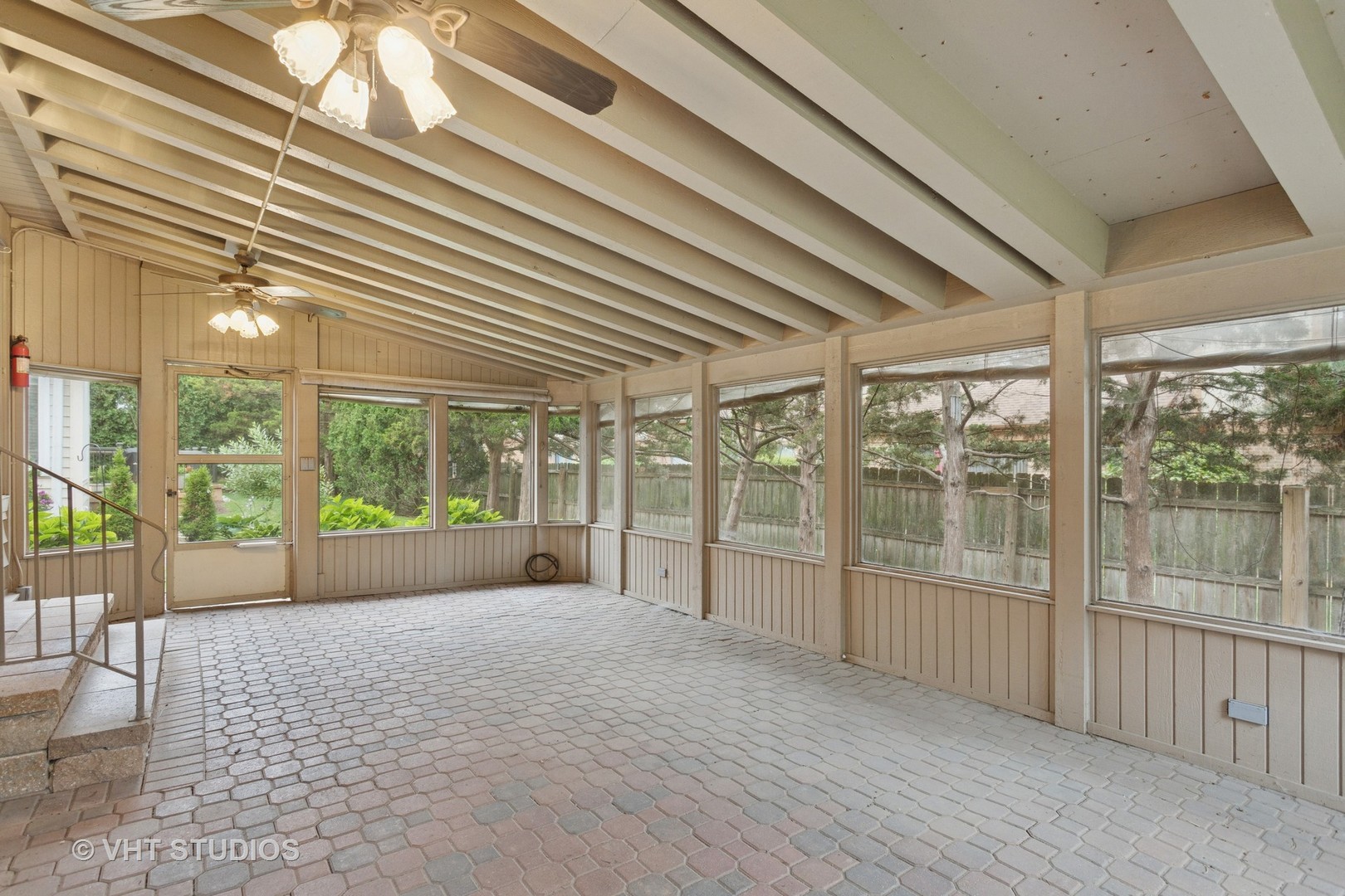 3061 Rosebrook Circle, Westchester, IL 60154