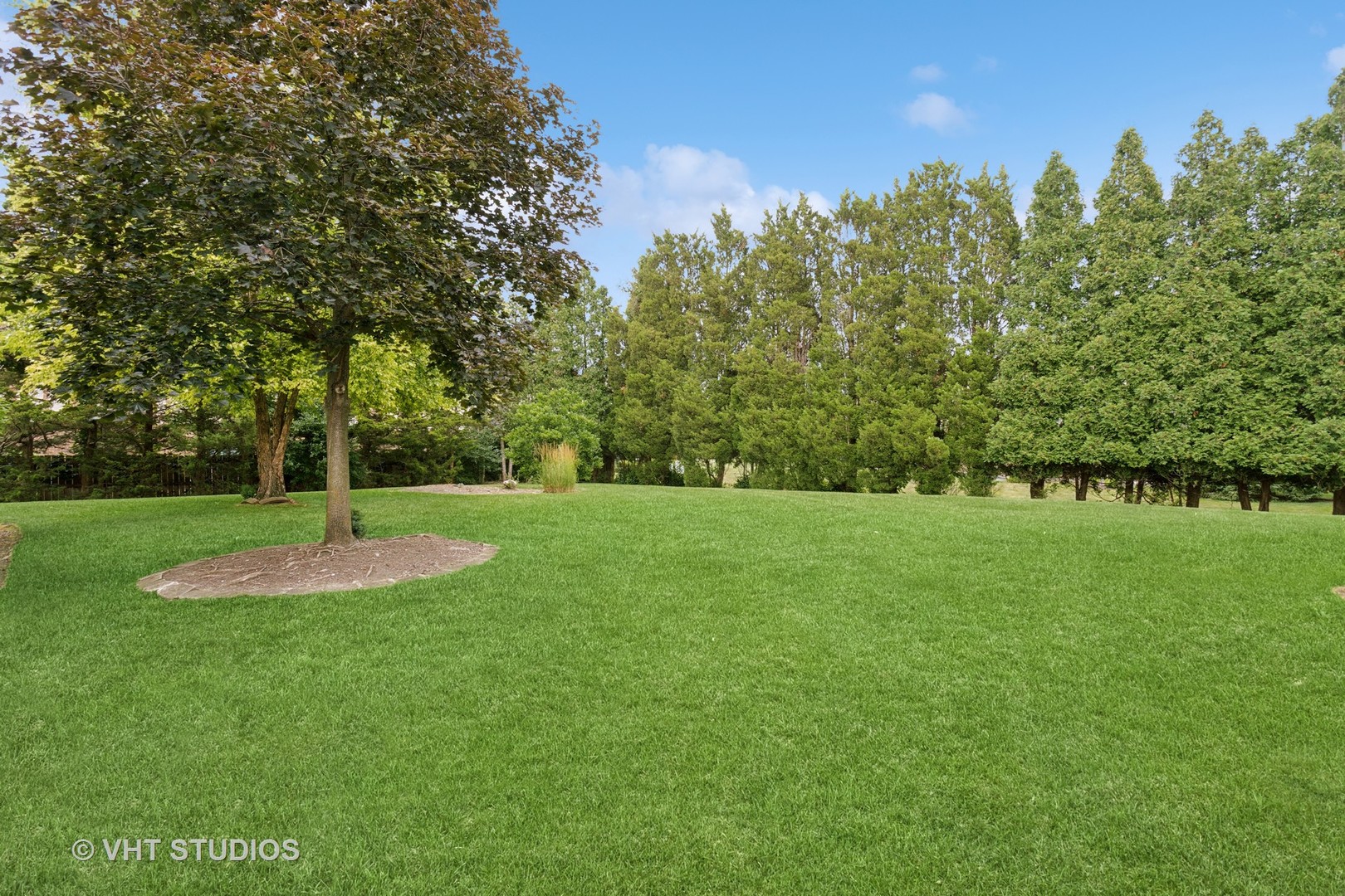 3061 Rosebrook Circle, Westchester, IL 60154