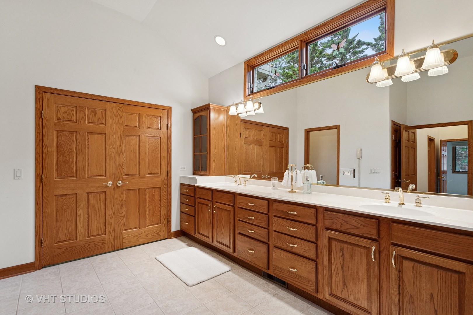 3061 Rosebrook Circle, Westchester, IL 60154