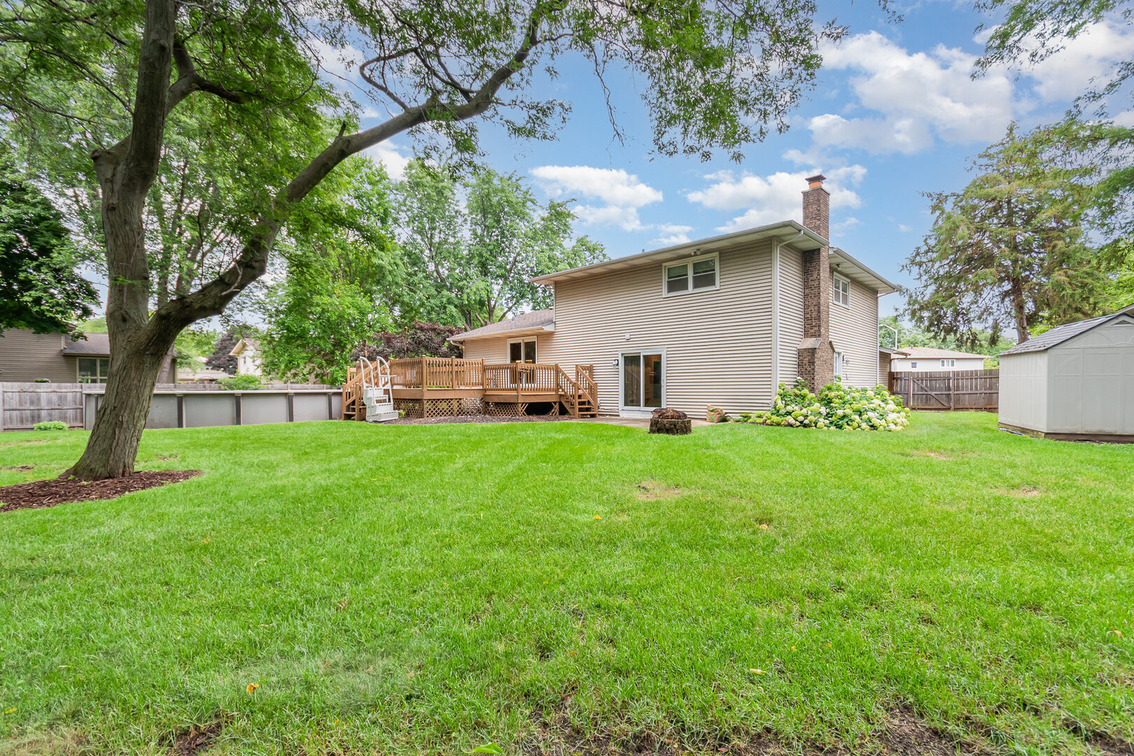 5 Swan Circle, Bolingbrook, IL 60440