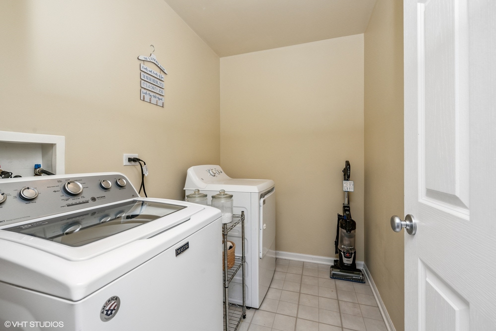 32403 N Mackinac Lane, Lakemoor, IL 60051
