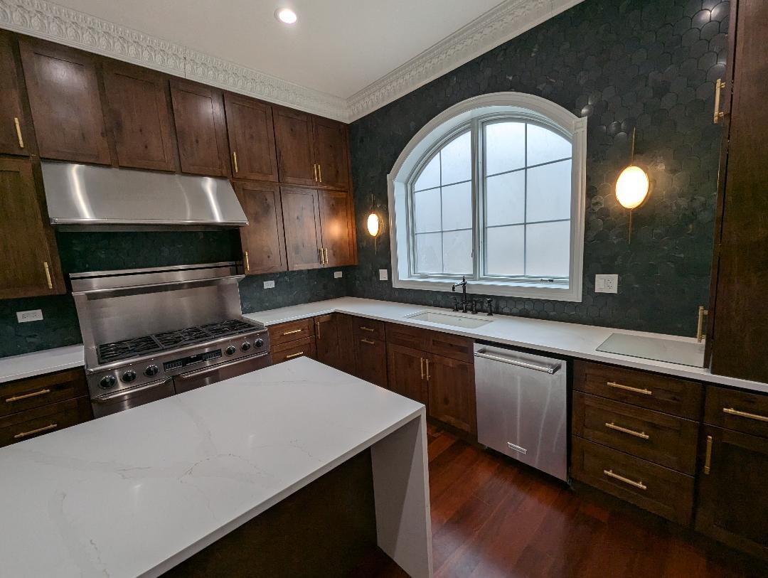 2150 W Monroe Street, Chicago, IL 60612