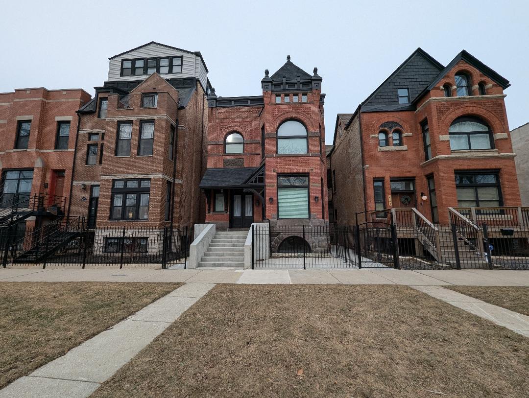 2150 W Monroe Street, Chicago, IL 60612