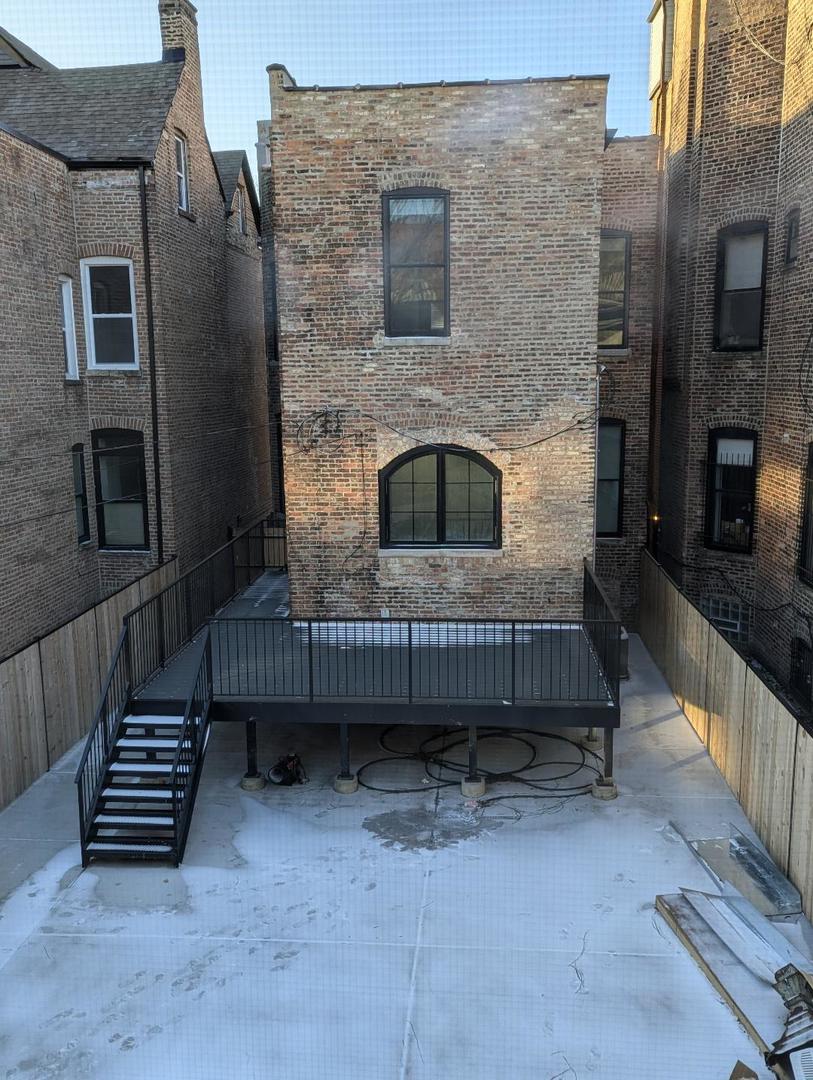 2150 W Monroe Street, Chicago, IL 60612