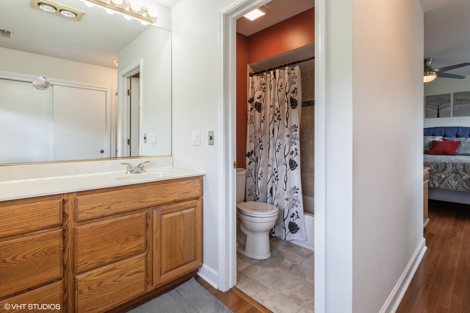 522 Waikiki Drive, Des Plaines, IL 60016